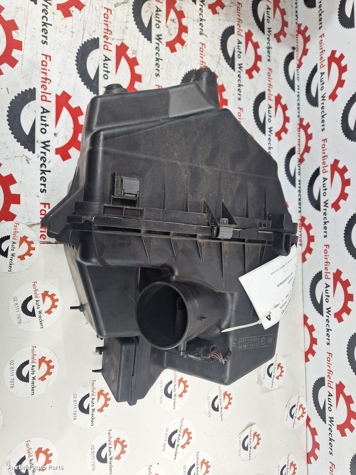 2001-2007 Toyota Kluger Air Cleaner Box