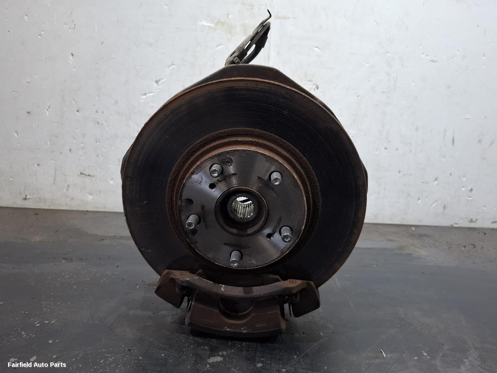 2001-2007 Toyota Kluger Right Front Hub Assembly