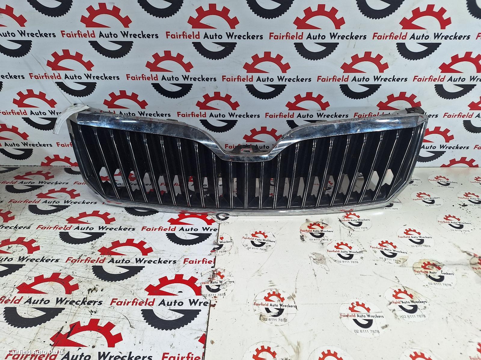 2014-2015 Skoda Superb Grille