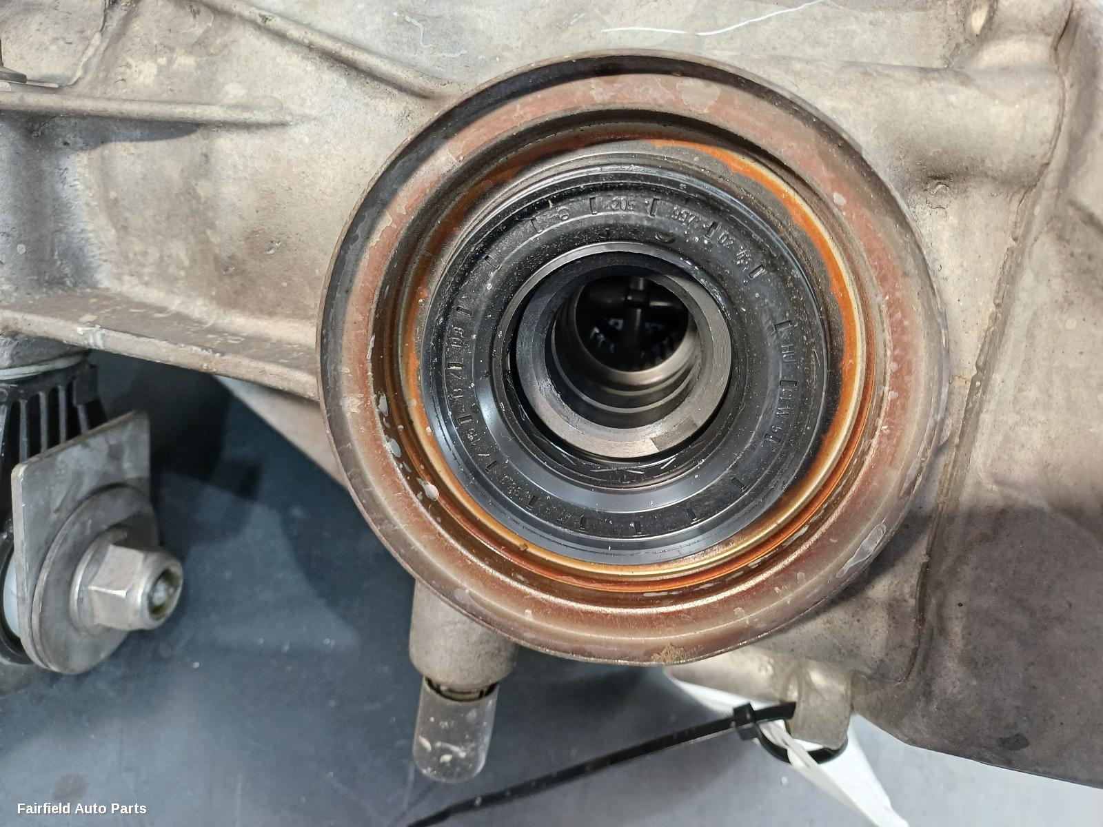 2014-2018 Mercedes C Class Differential Centre