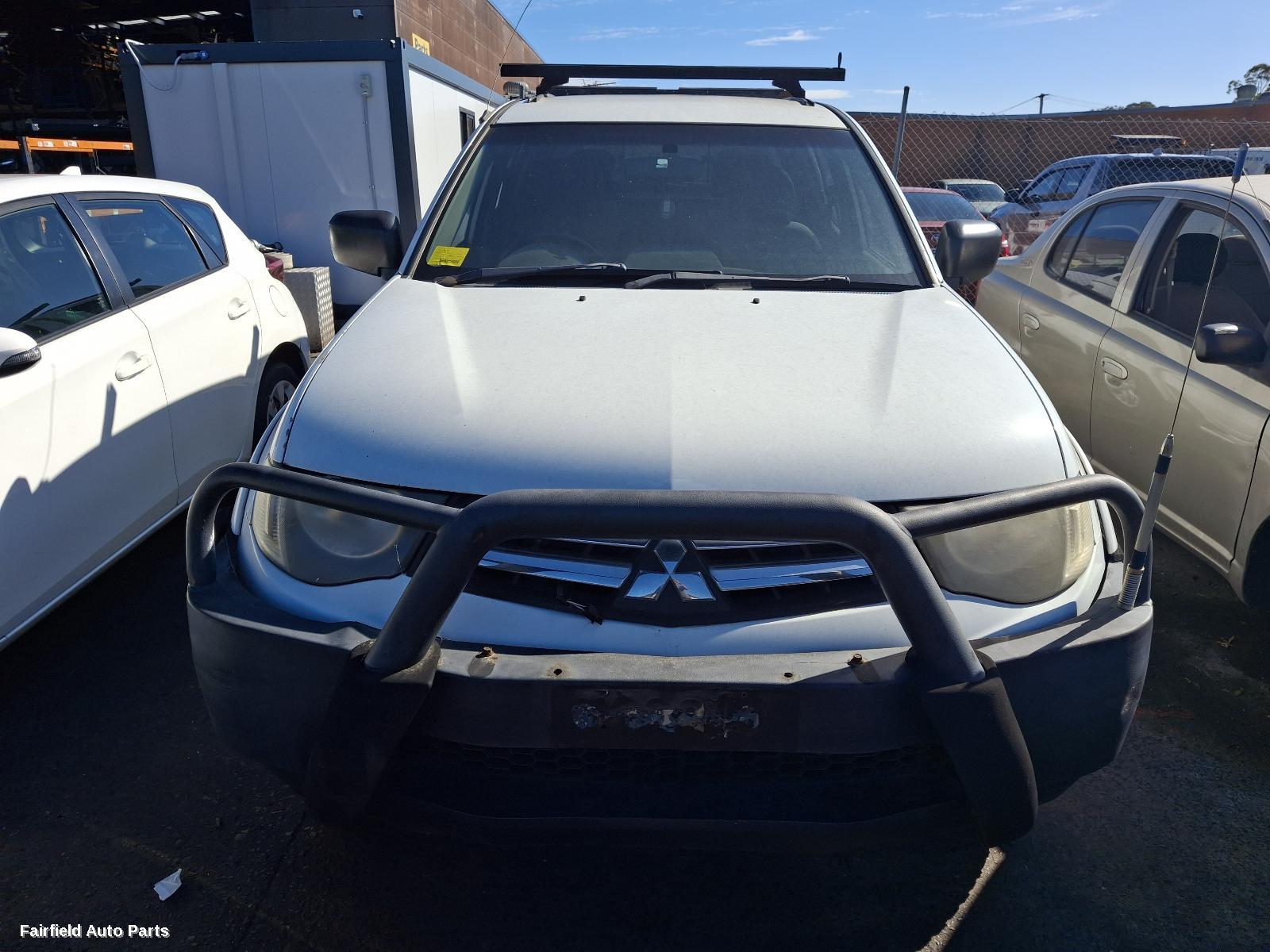 2009-2015 Mitsubishi Triton Left Rear Door Sliding