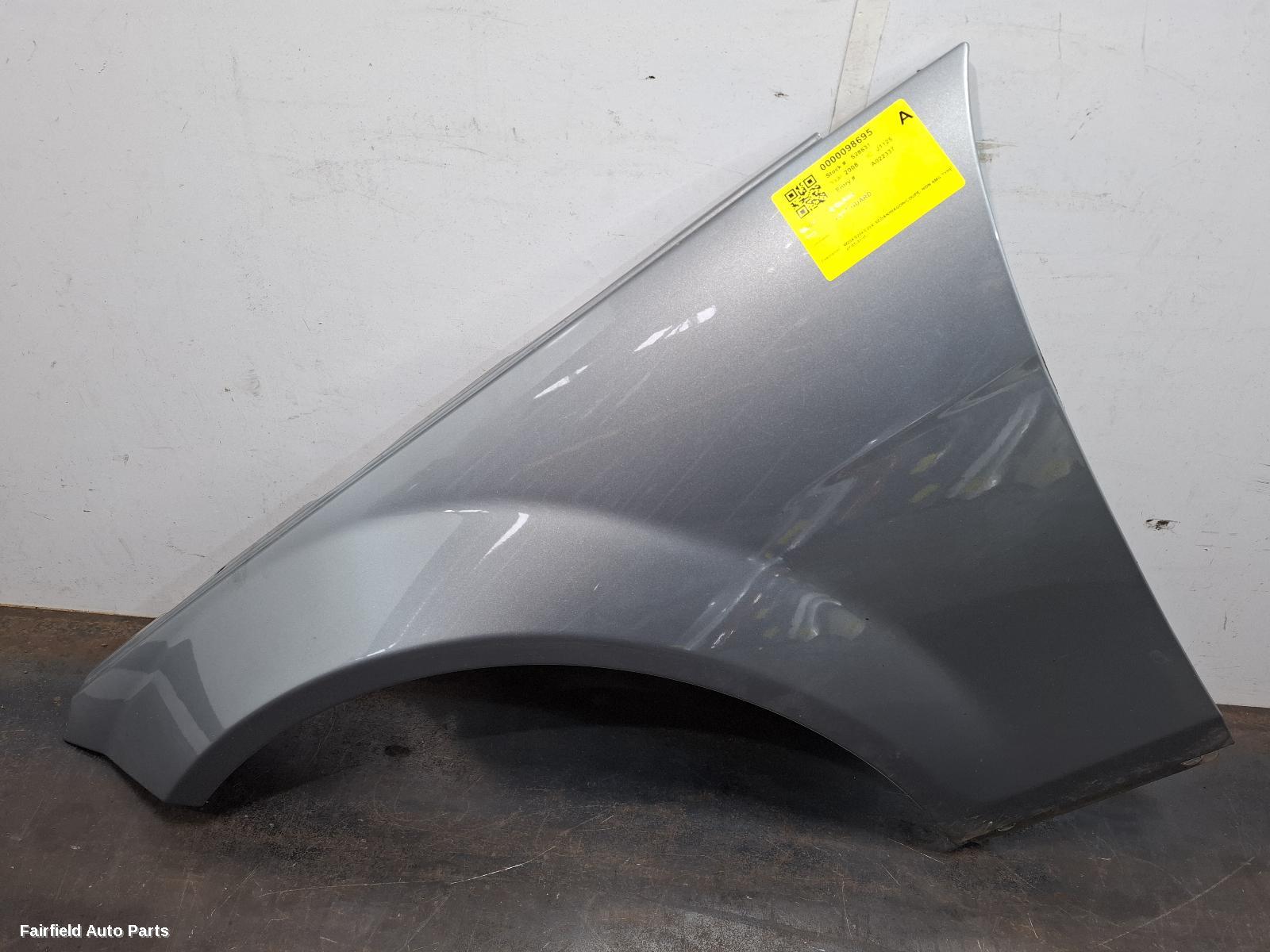 2007-2015 Mercedes C Class Left Guard
