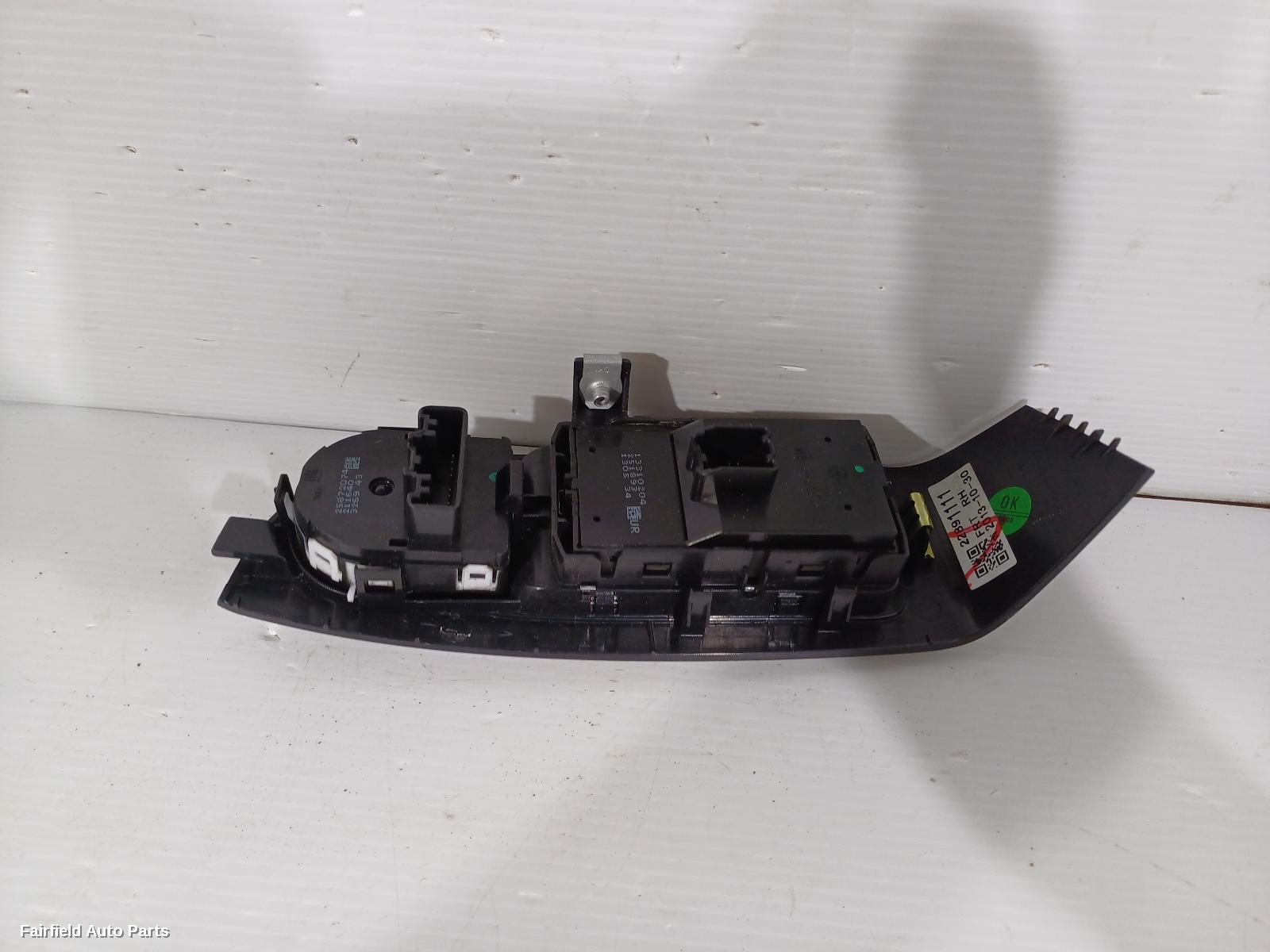 2013-2017 Holden Malibu Pwr Dr Wind Switch