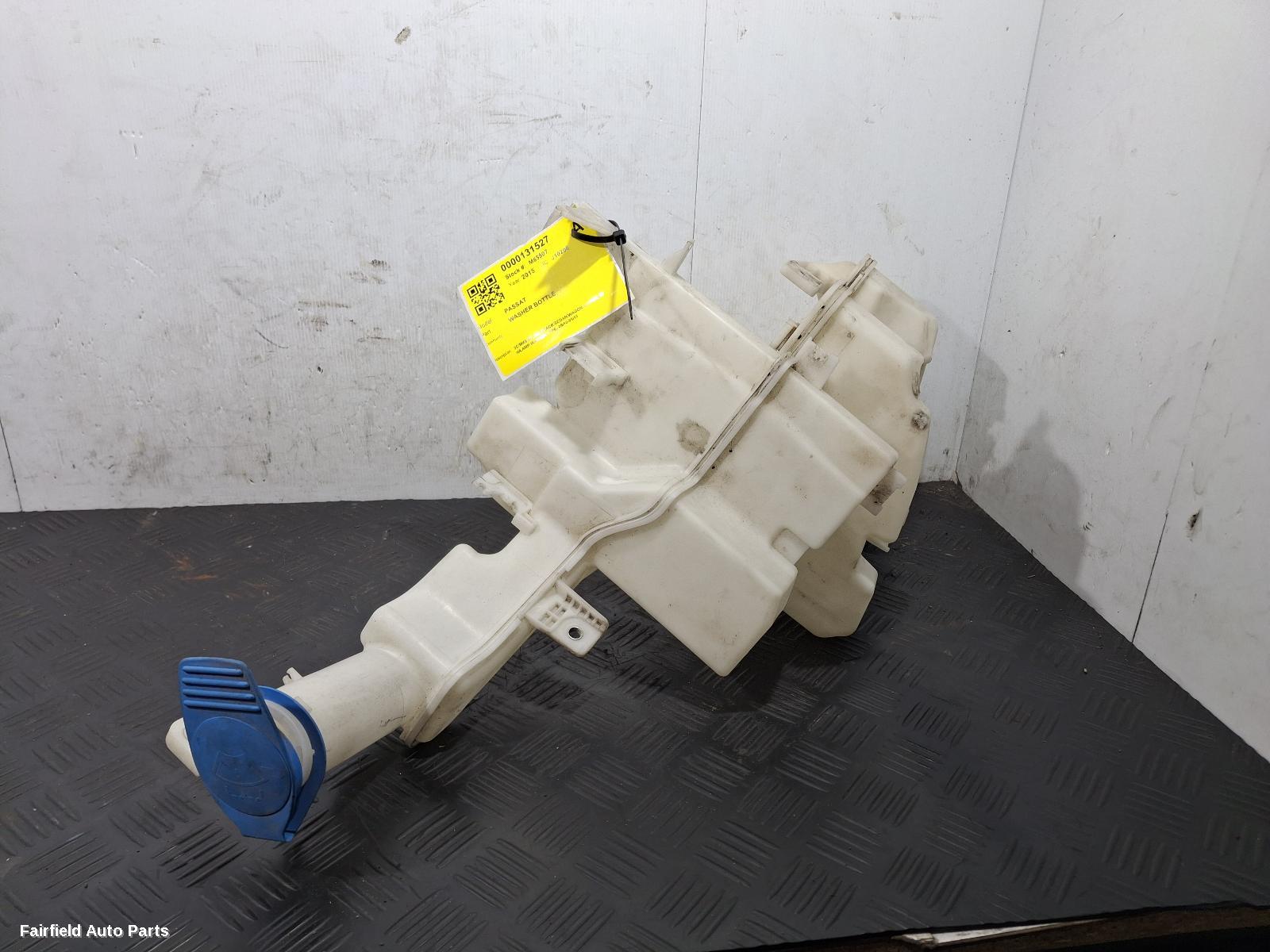 2010-2015 Volkswagen Passat Washer Bottle