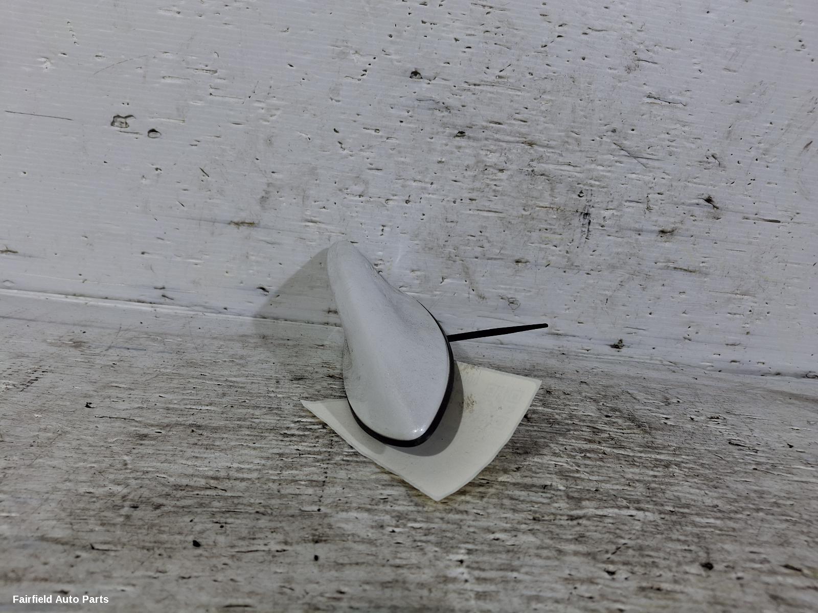 2020-2026 Toyota Yaris Cross Antenna