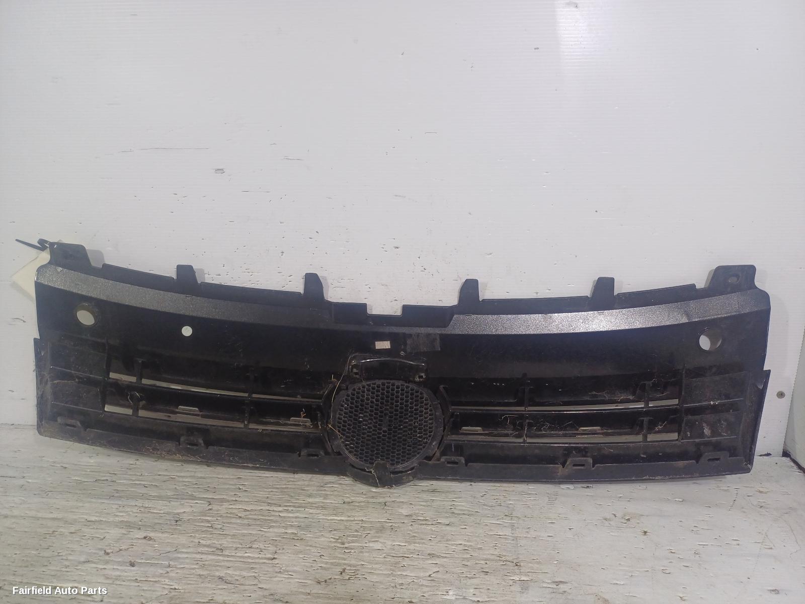 2010-2014 Volkswagen Polo Grille