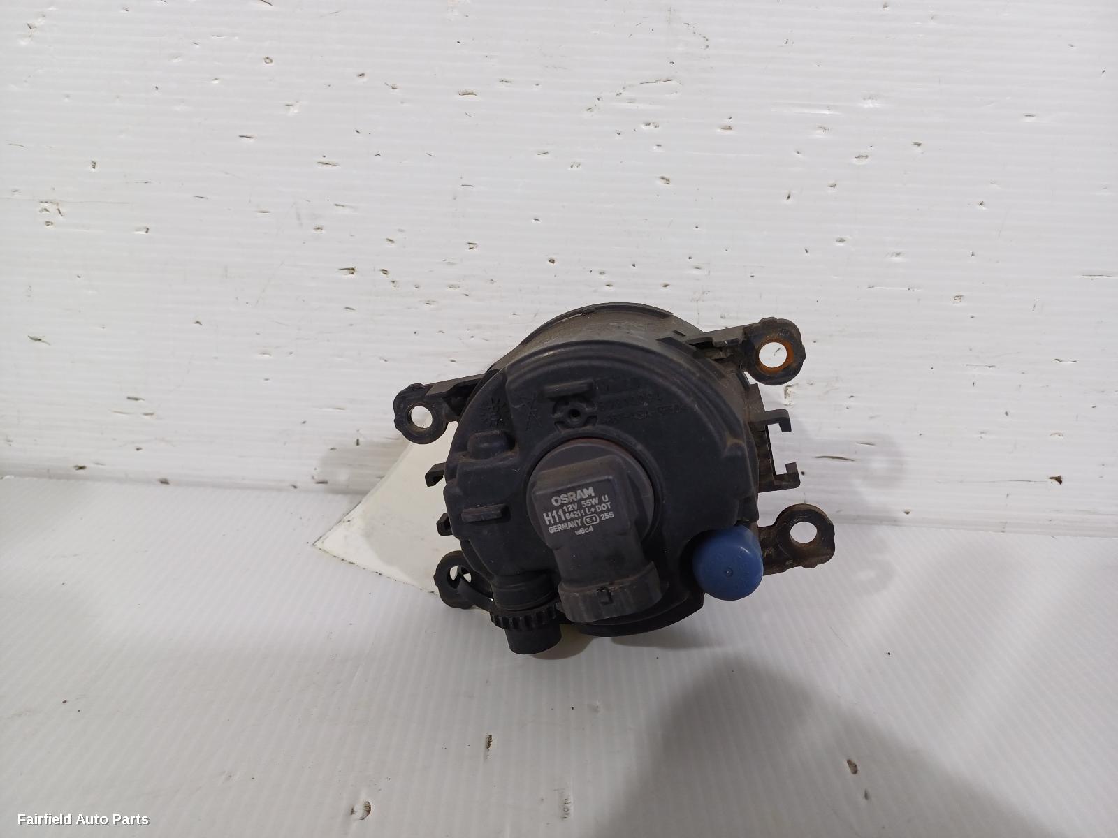 2002-2010 Nissan Elgrand Left Indicator Fog Side