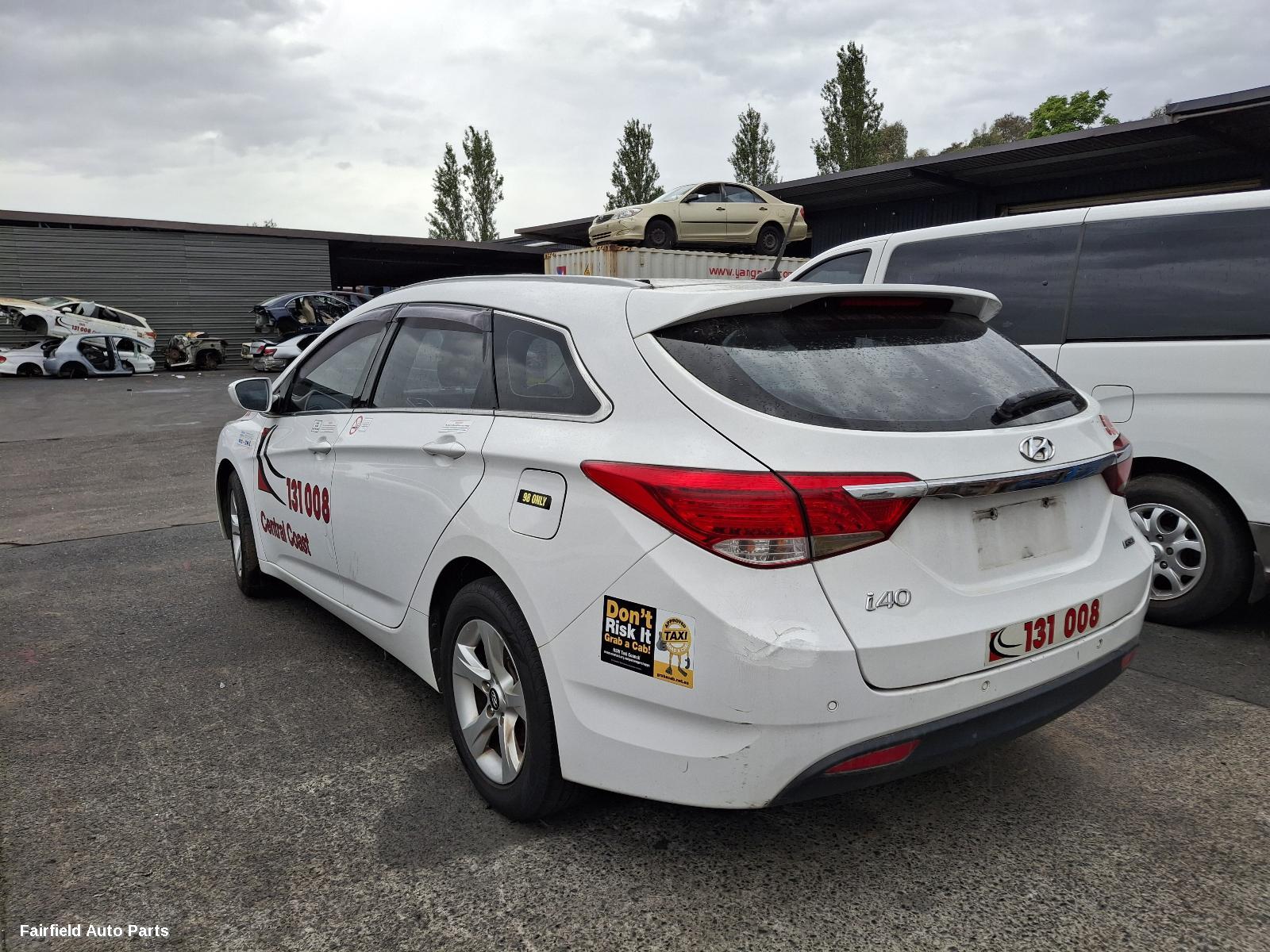 2011-2019 Hyundai I40 Right Rear Door Sliding