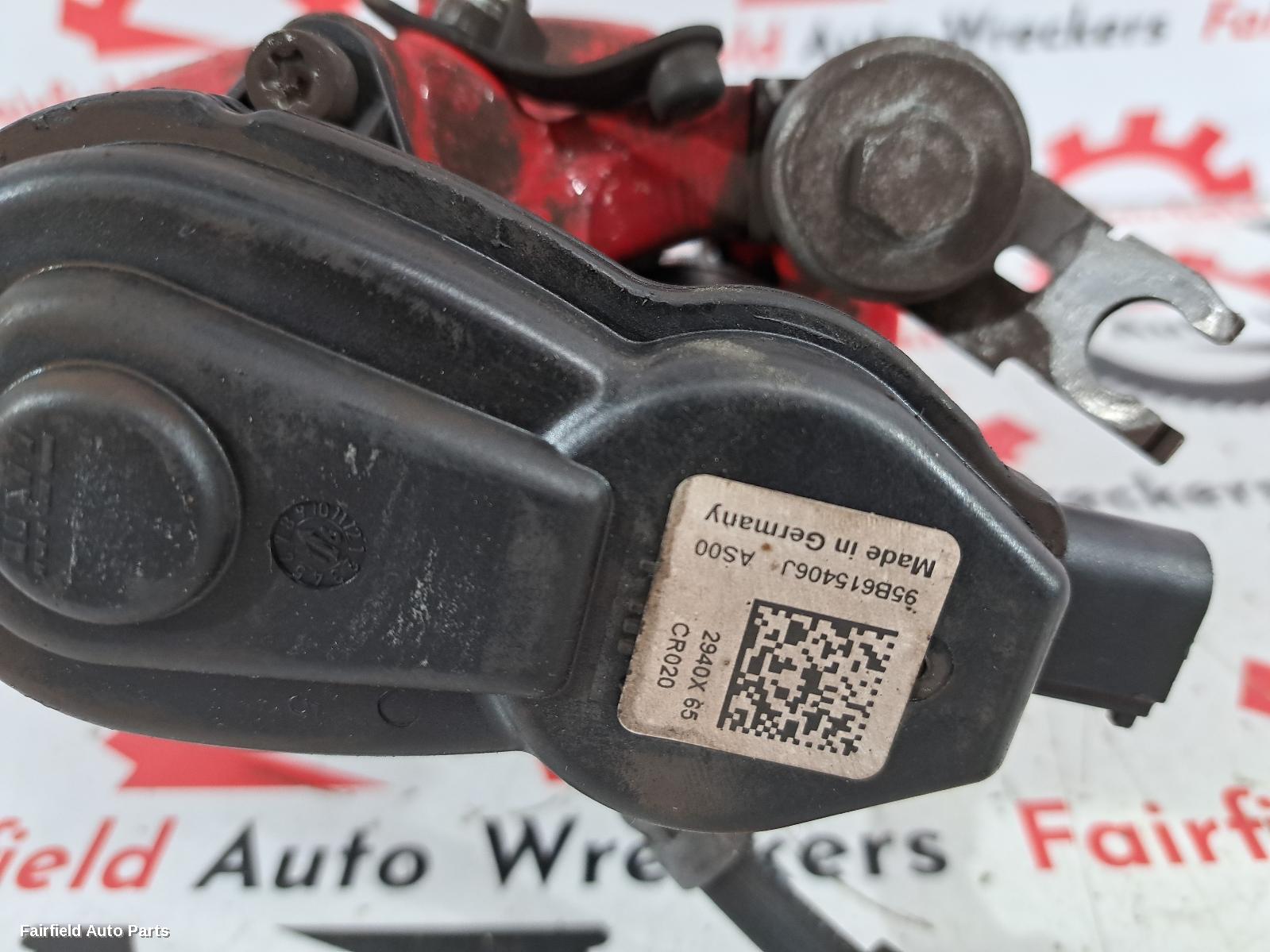 2014-2022 Porsche Macan Caliper