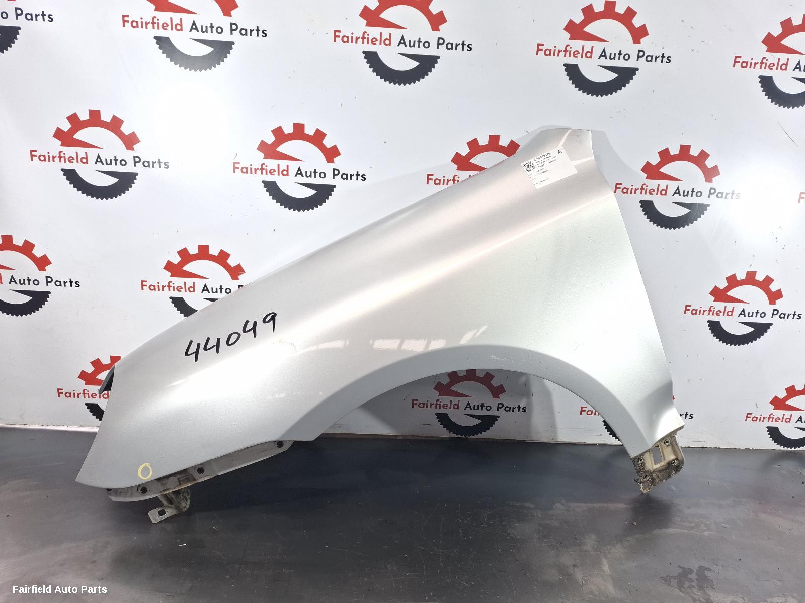 2003-2006 Porsche Cayenne Left Guard