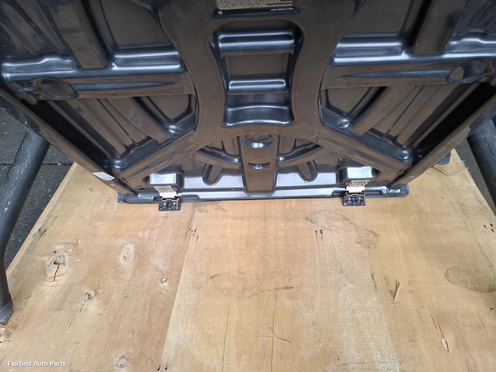 2010-2022 Volkswagen Amarok Tonneau Cover