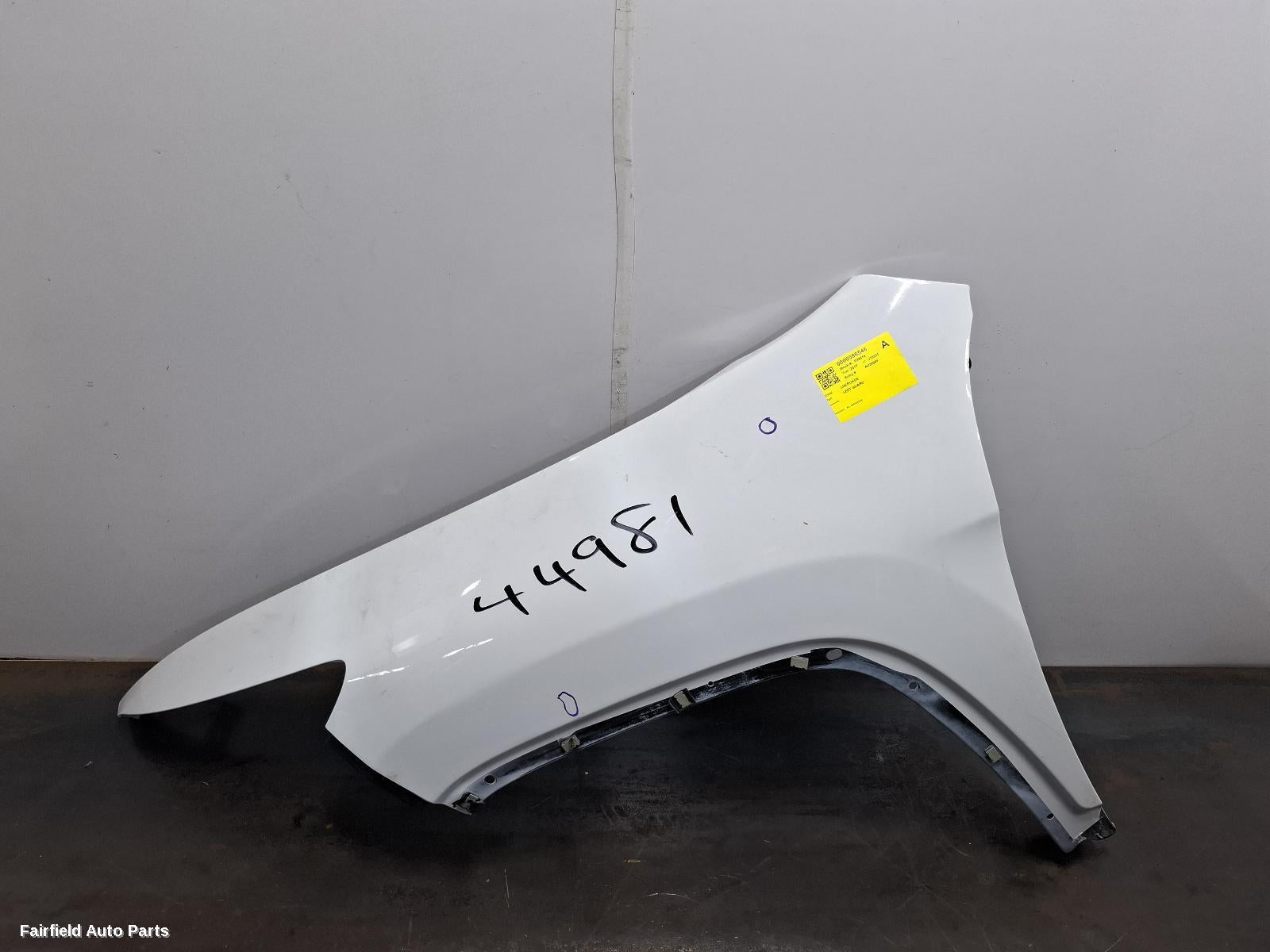 2014-2018 Jeep Cherokee Left Guard