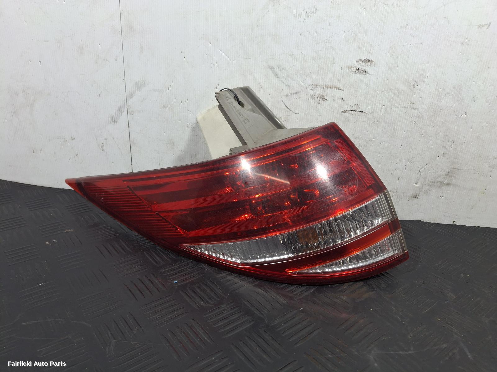 2006-2008 Toyota Tarago Left Taillight