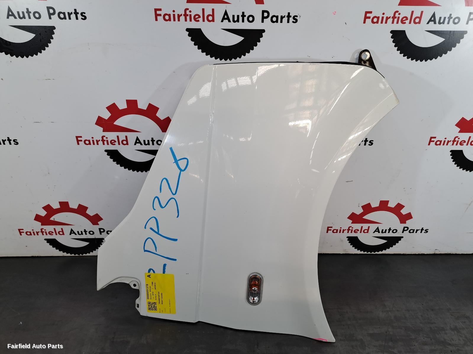 2004-2015 Volkswagen Transporter Right Guard