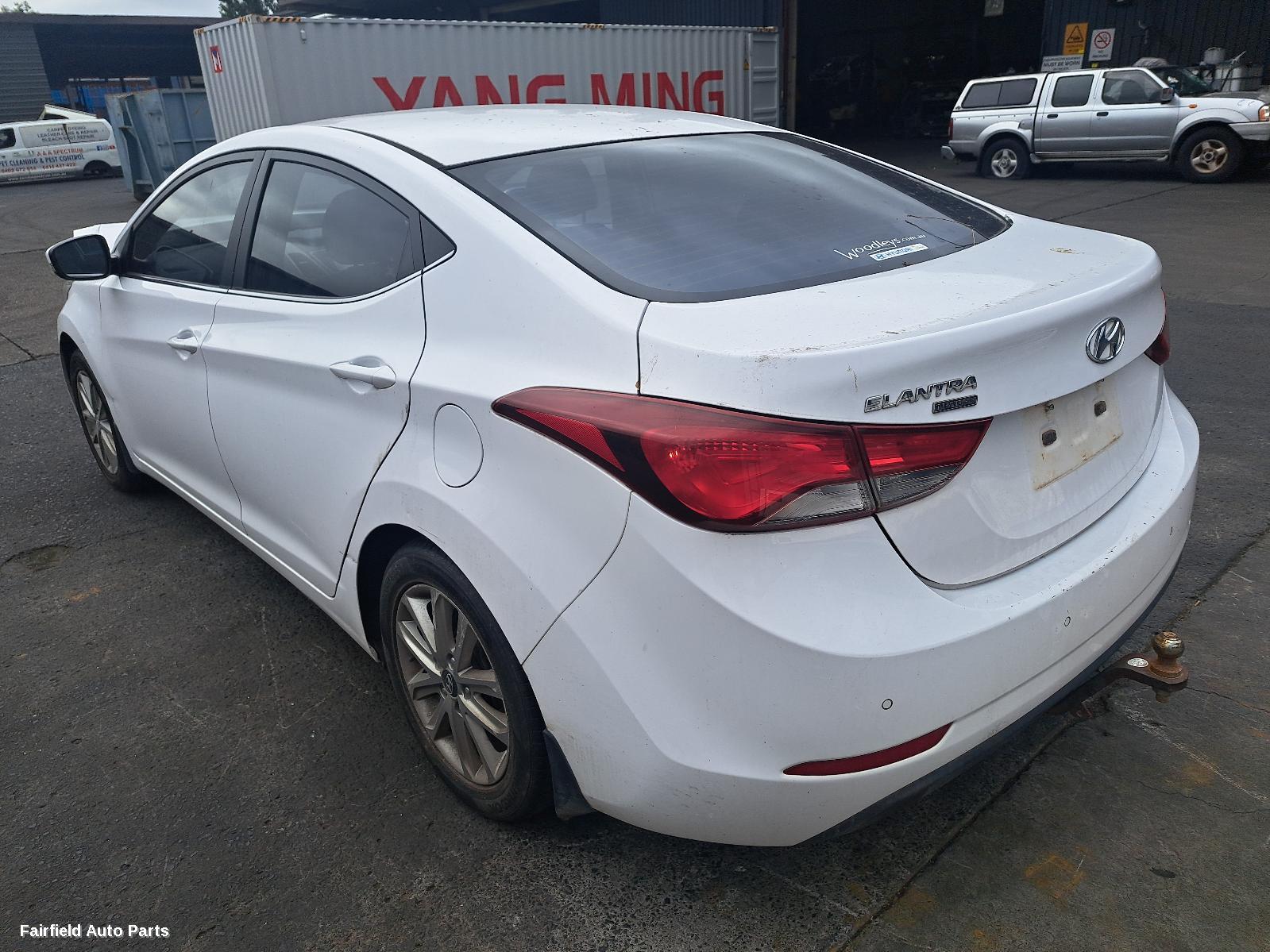 2013-2015 Hyundai Elantra Left Indicator Fog Side