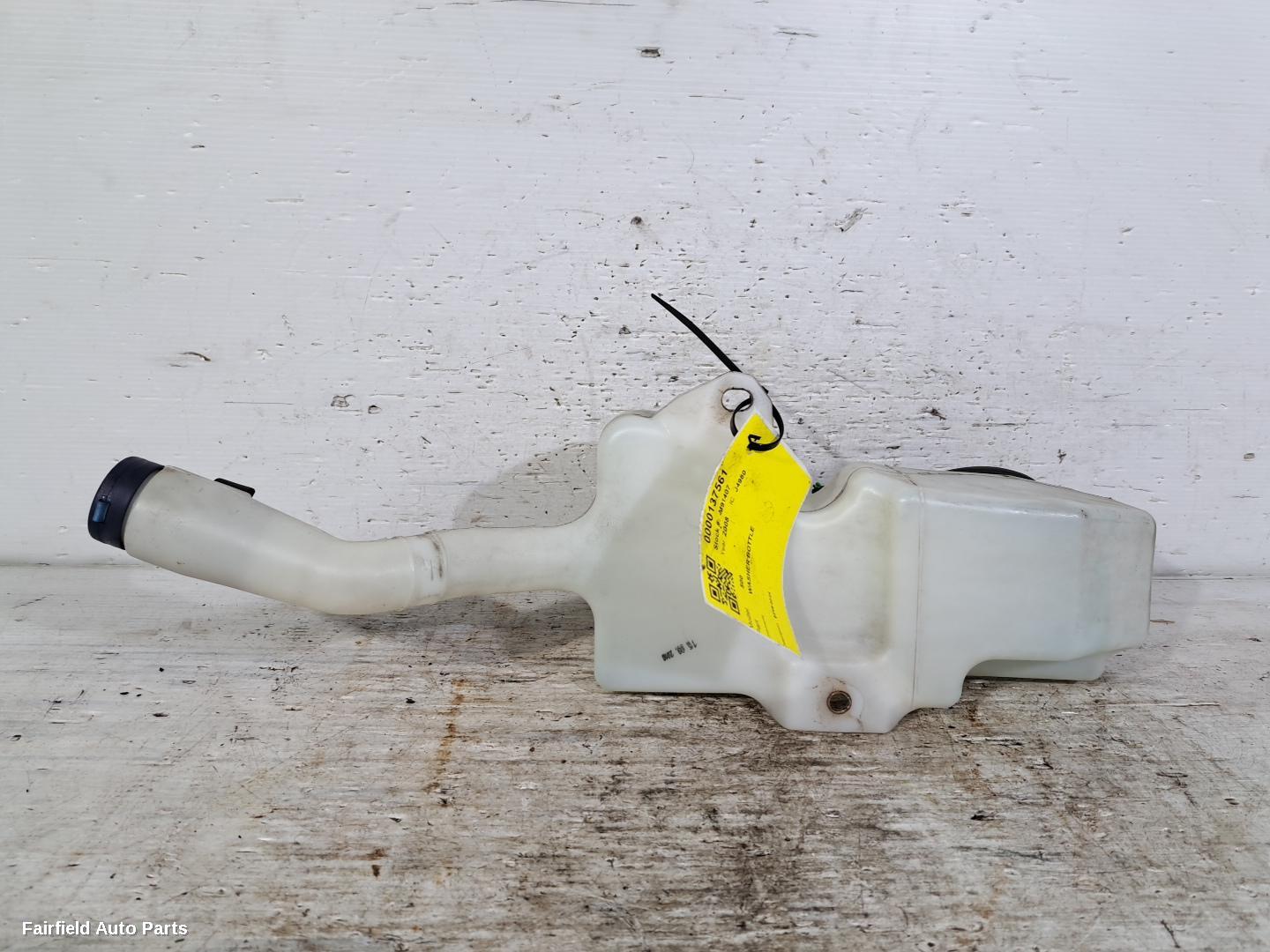 2008-2024 Fiat 500 Washer Bottle
