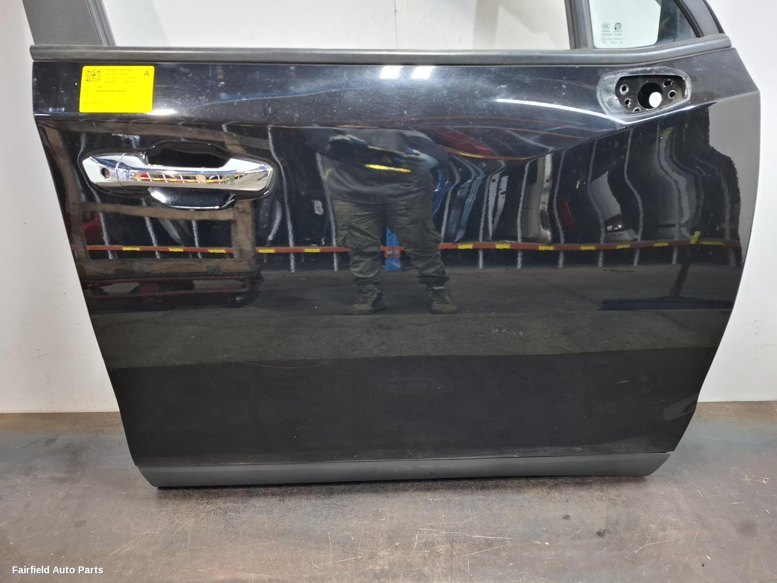 2017-2025 Ldv D90 Right Front Door