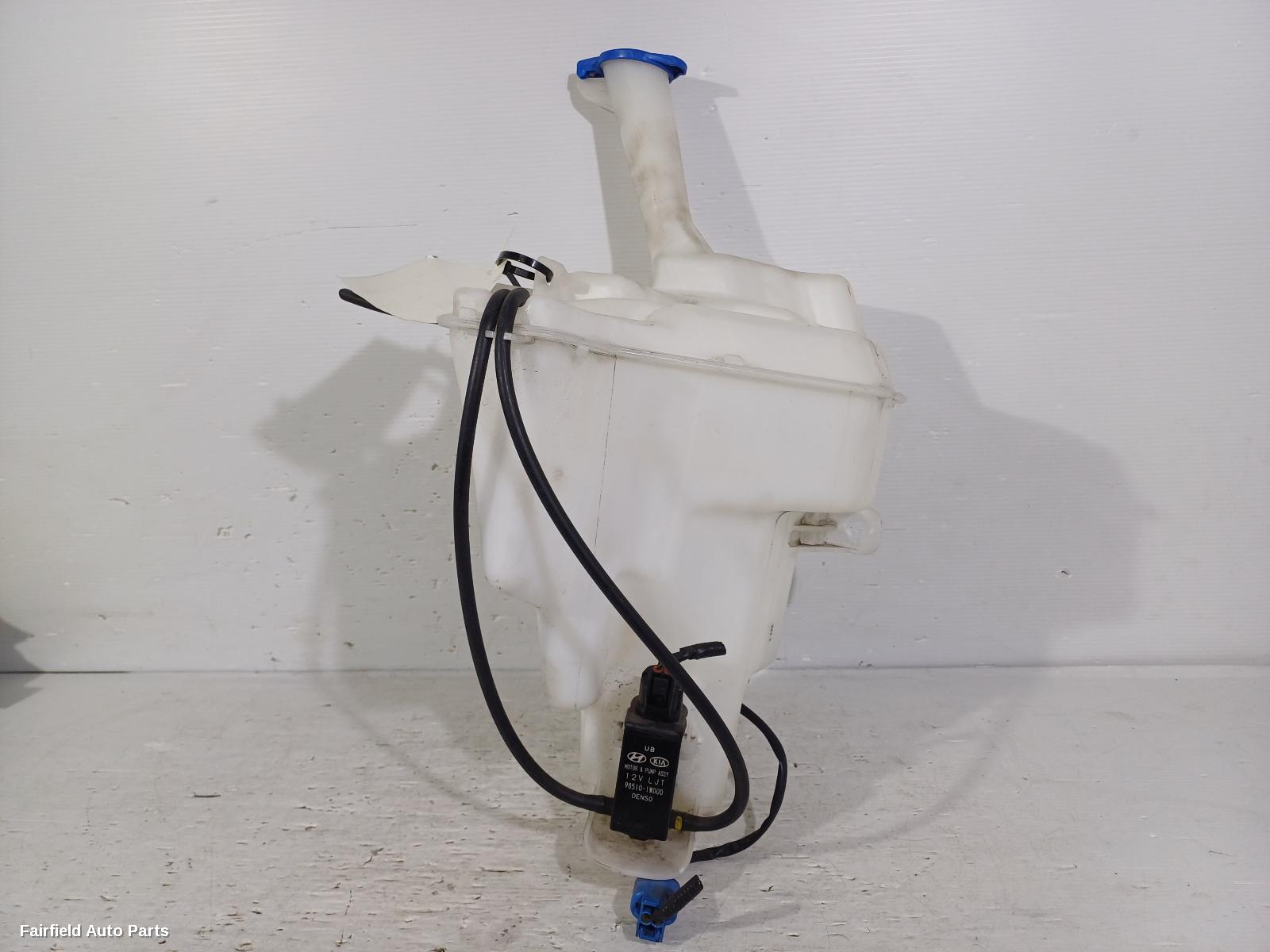 2012-2017 Hyundai I30 Washer Bottle