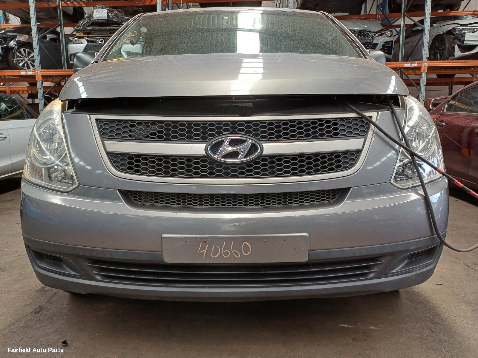 2007-2015 Hyundai Iload/imax F Bar Reinforc Brack