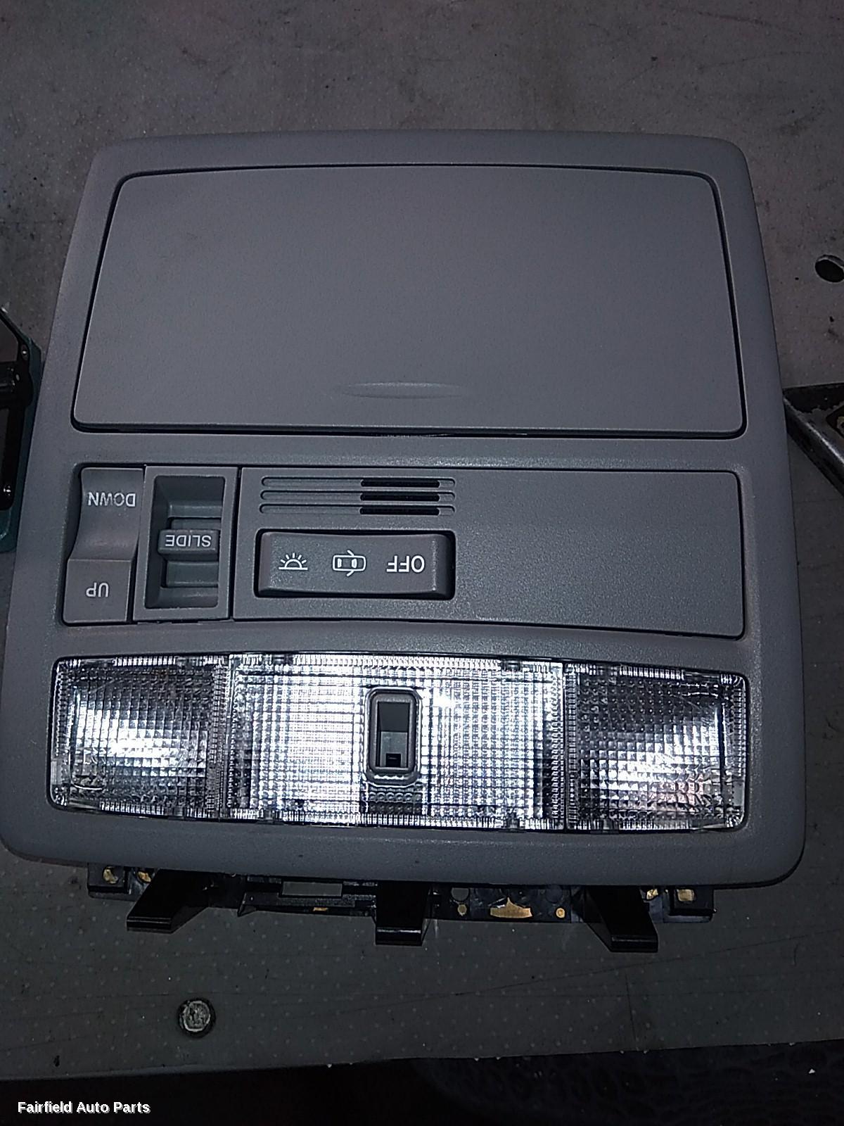 2007-2014 Toyota Kluger Courtesy Light