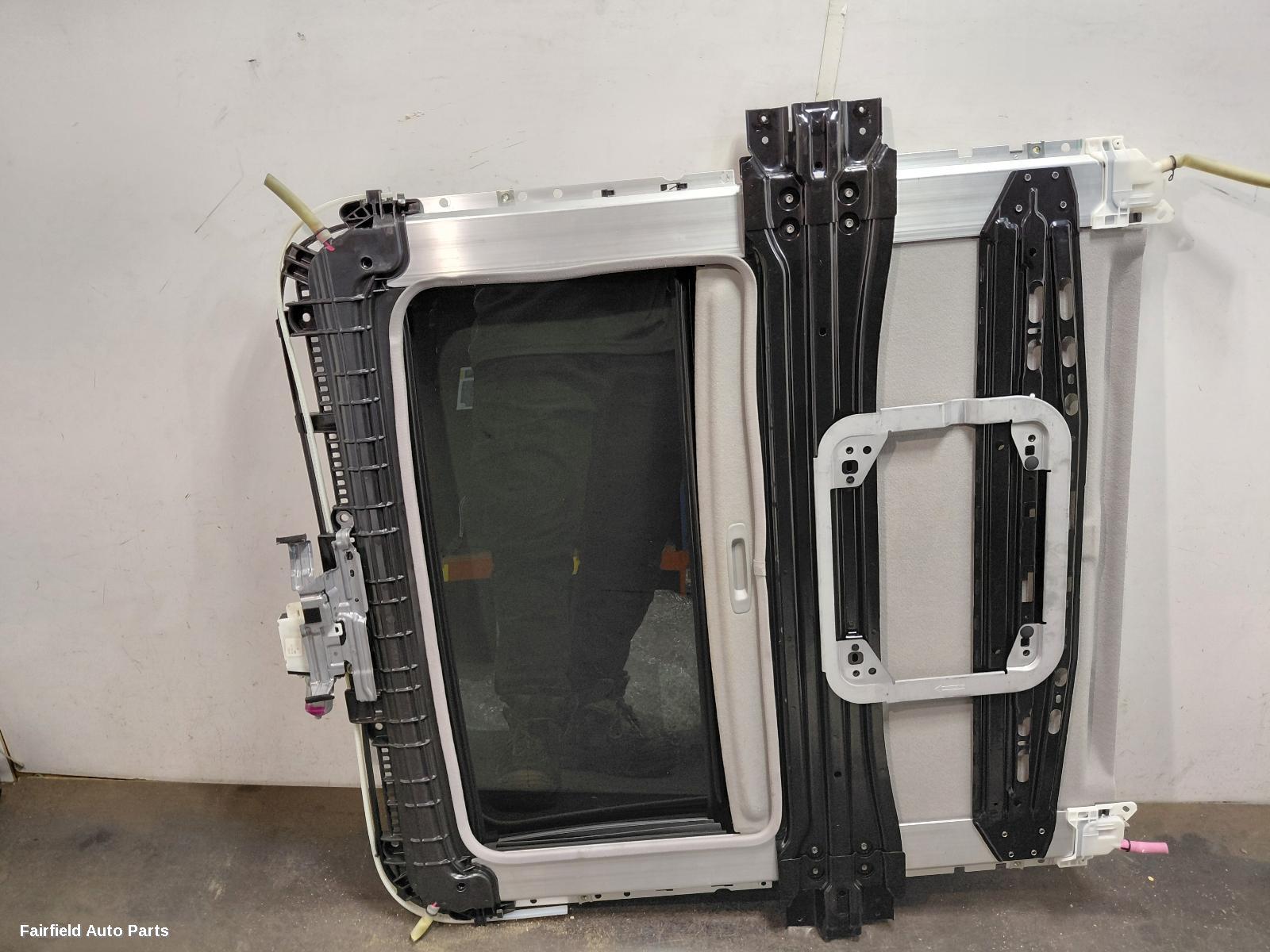 2007-2014 Toyota Kluger Roof Glass Sunroof T