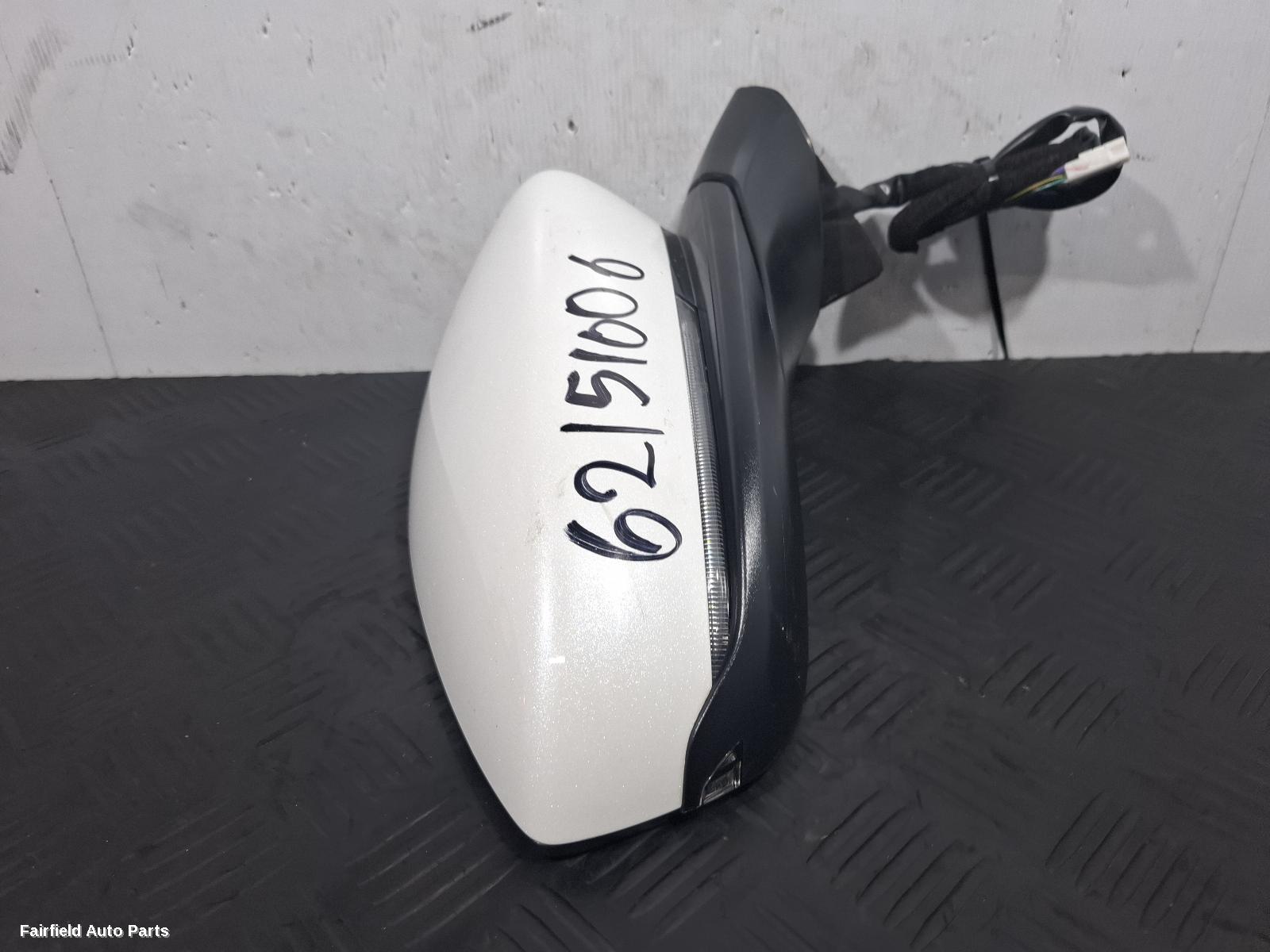 2019-2025 Mazda Cx30 Right Door Mirror