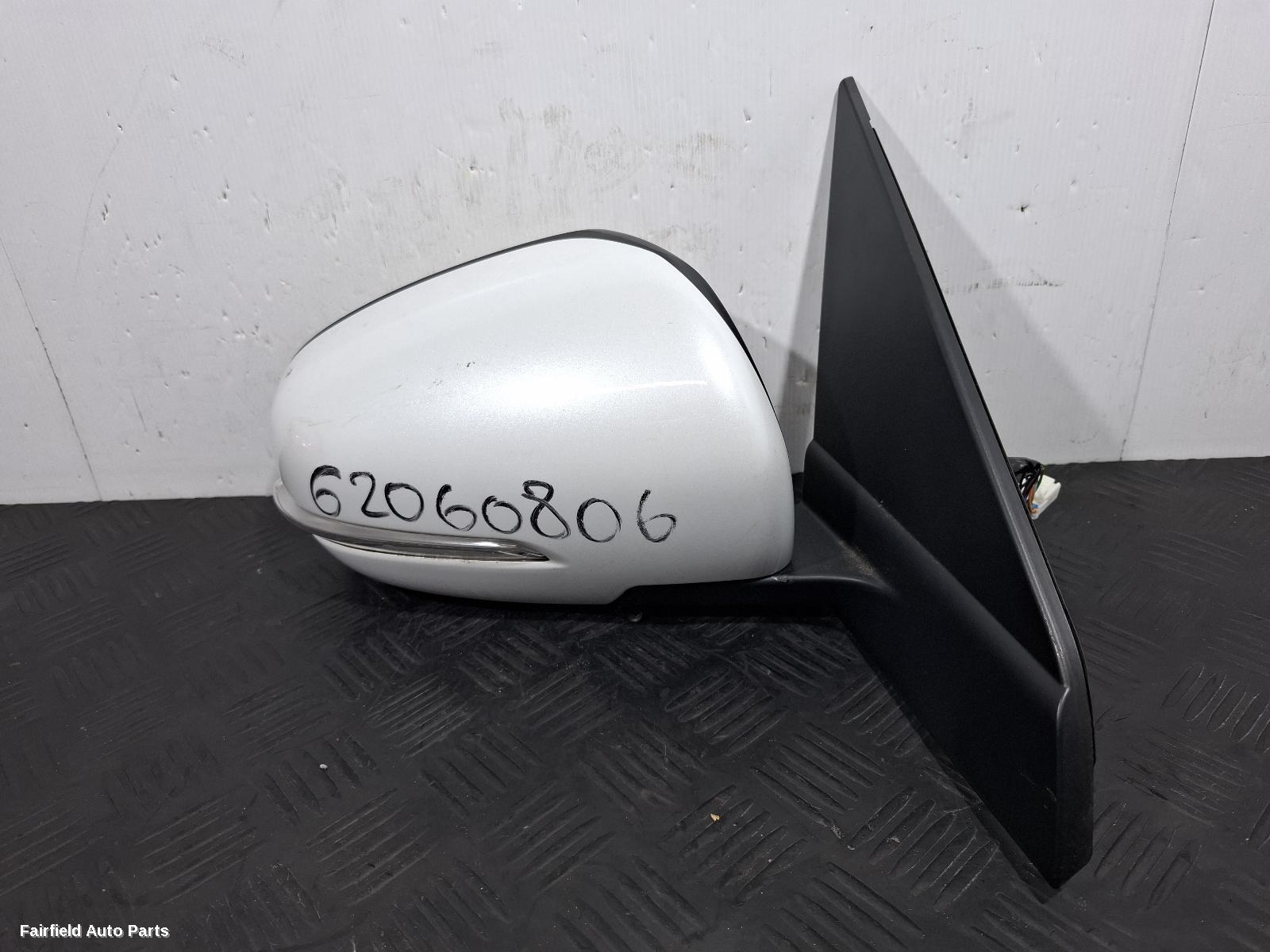 2018-2025 Suzuki Vitara Right Door Mirror