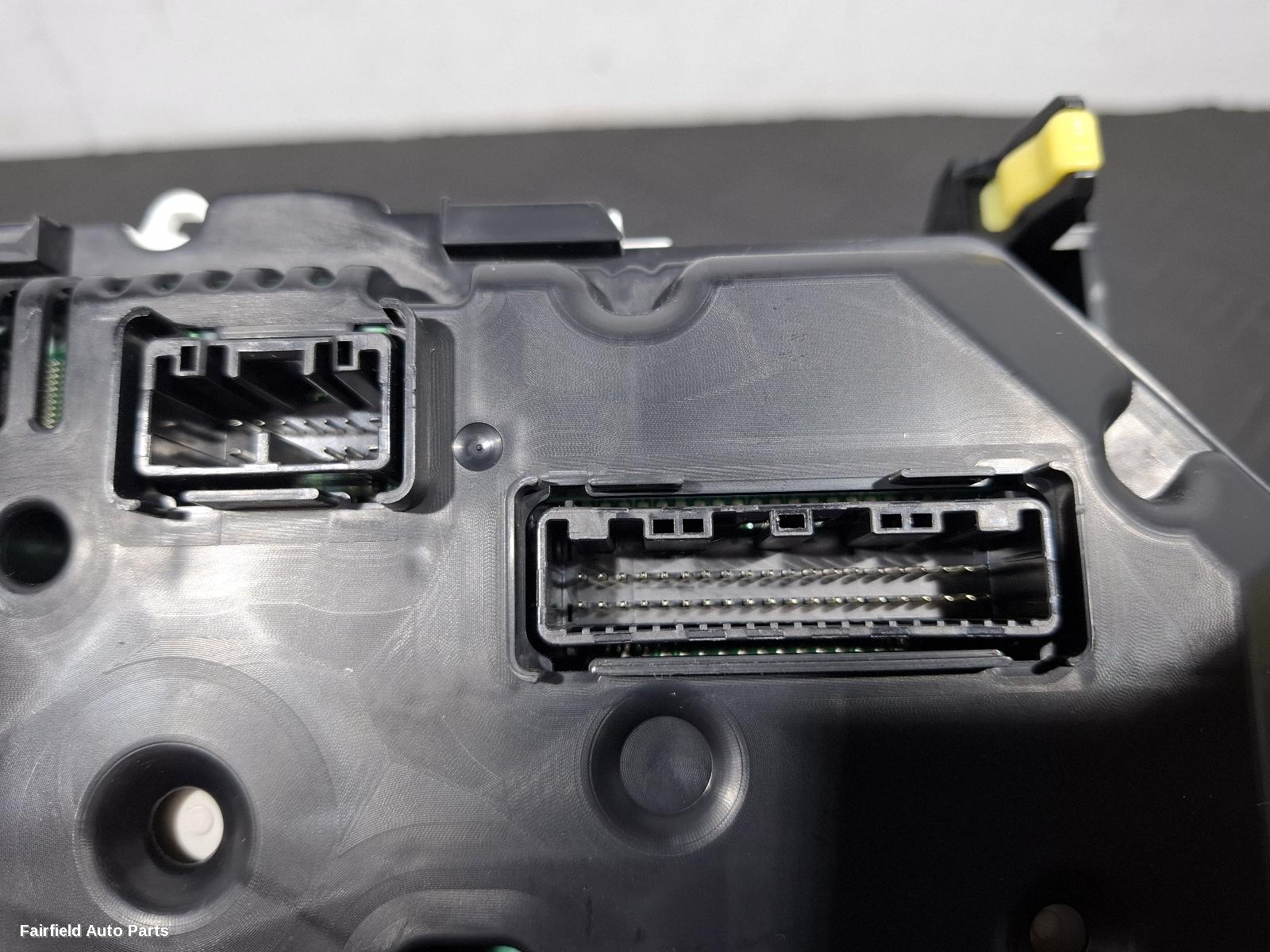 2015-2018 Toyota Corolla Instrument Cluster