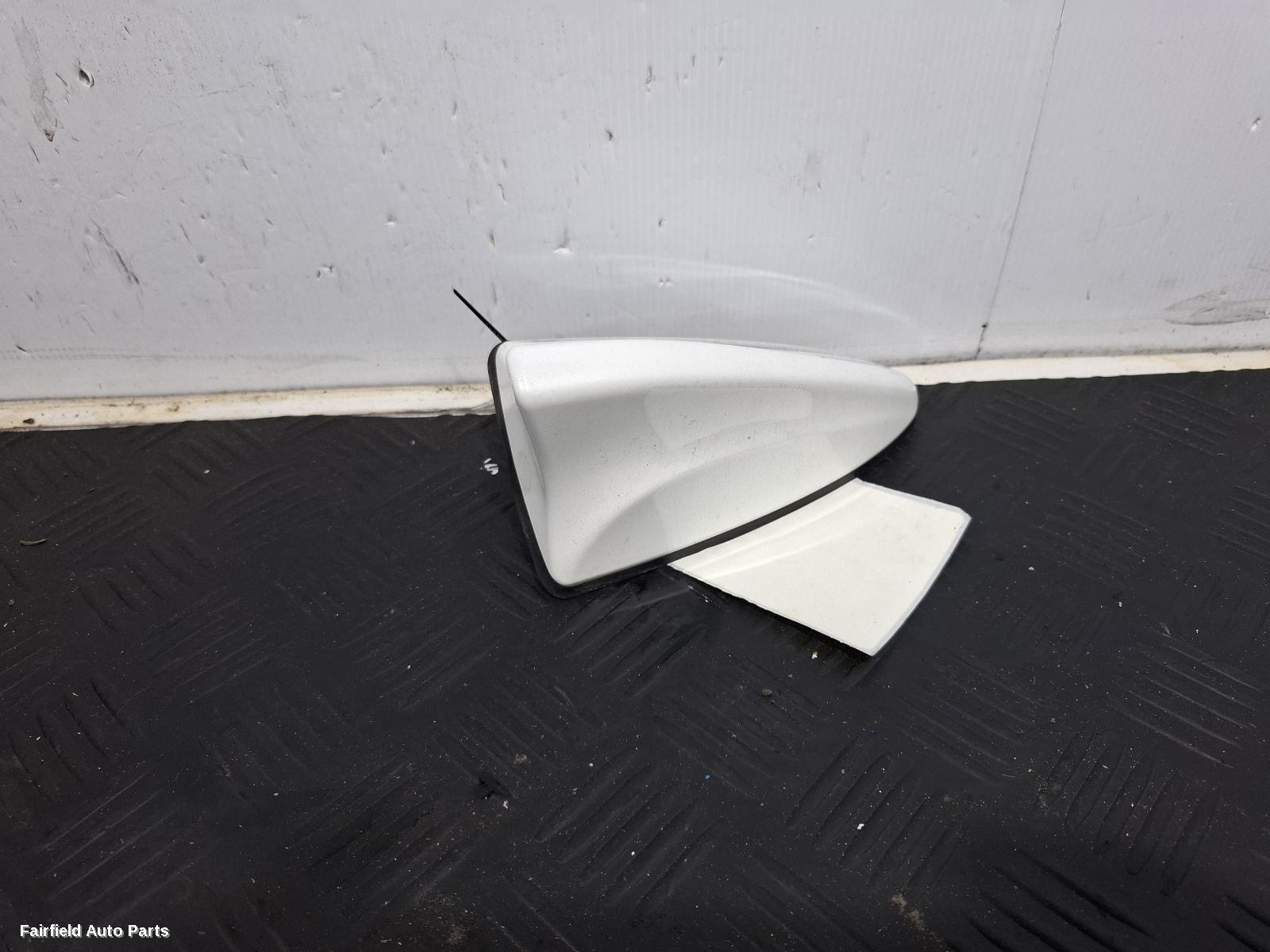 2014-2020 Kia Carnival/grand Carnival Antenna