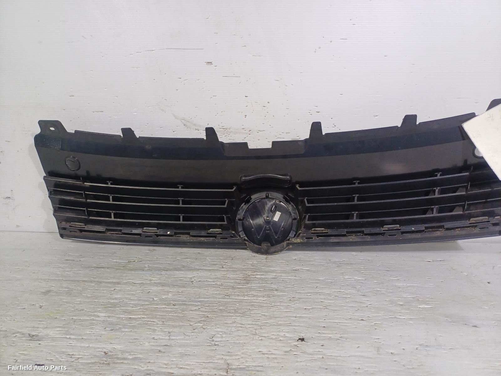 2010-2014 Volkswagen Polo Grille