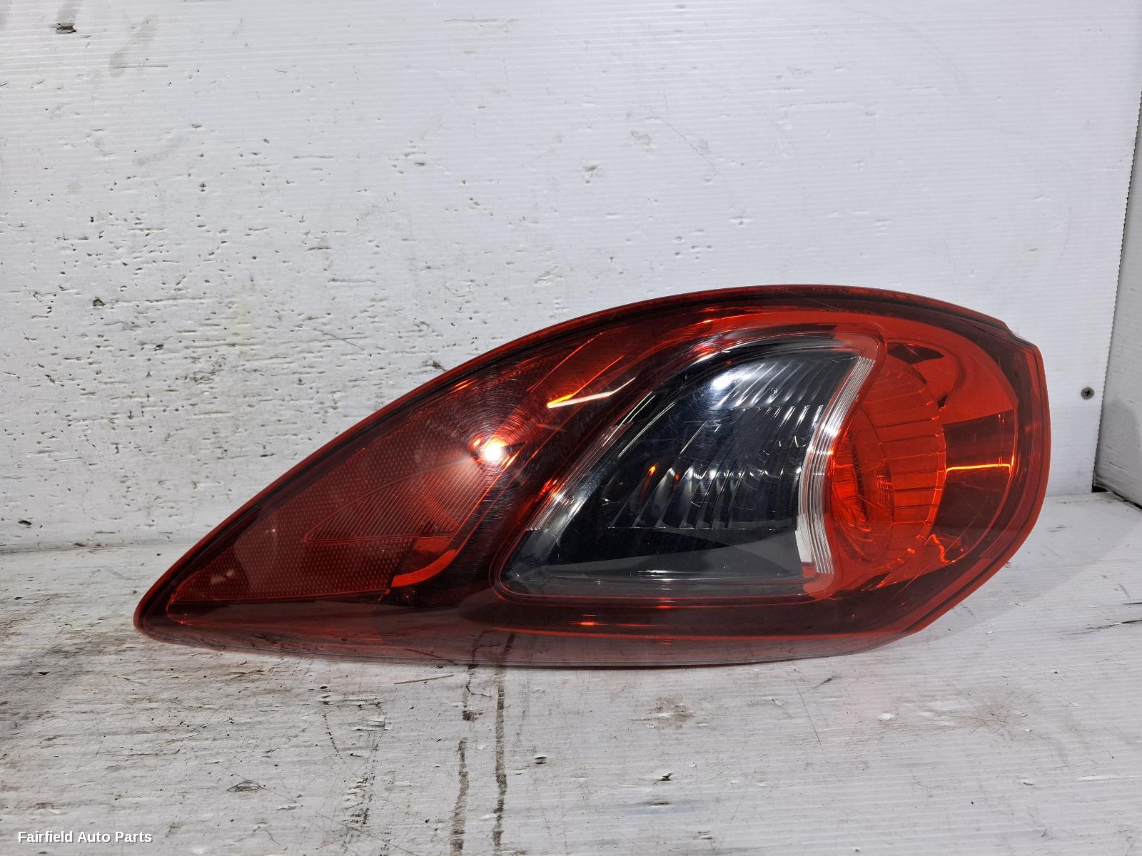 2012-2016 Mazda Cx5 Right Taillight