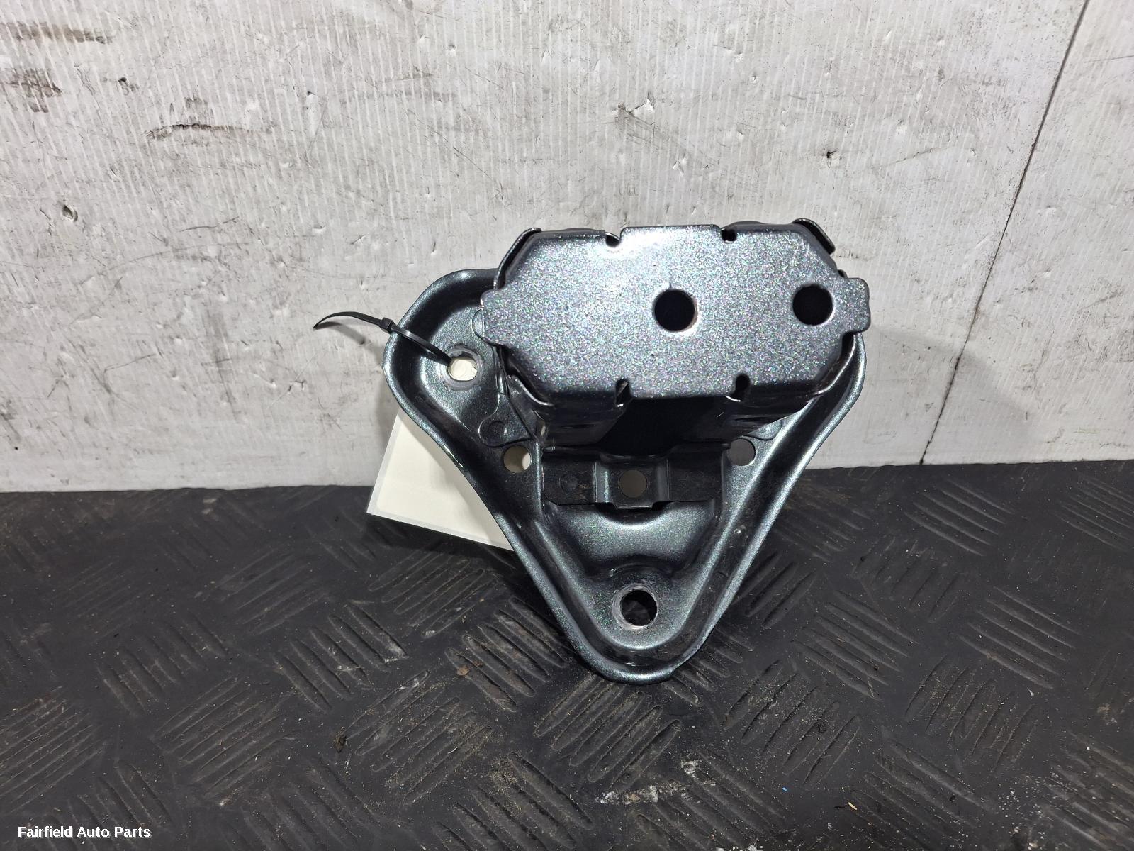 2006-2016 Toyota Yaris R Bar Bracket Reinfo