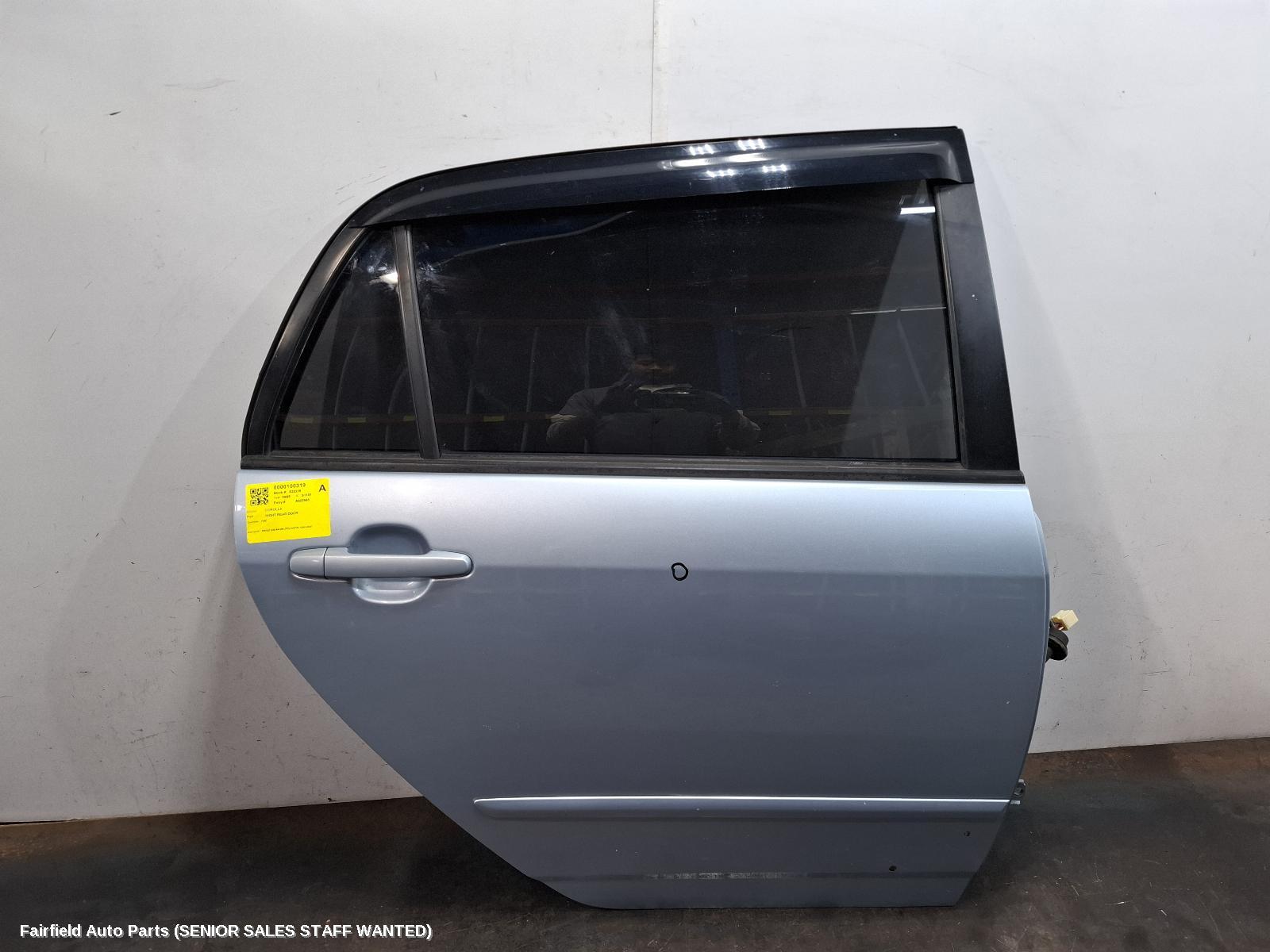 2001-2007 Toyota Corolla Right Rear Door Sliding