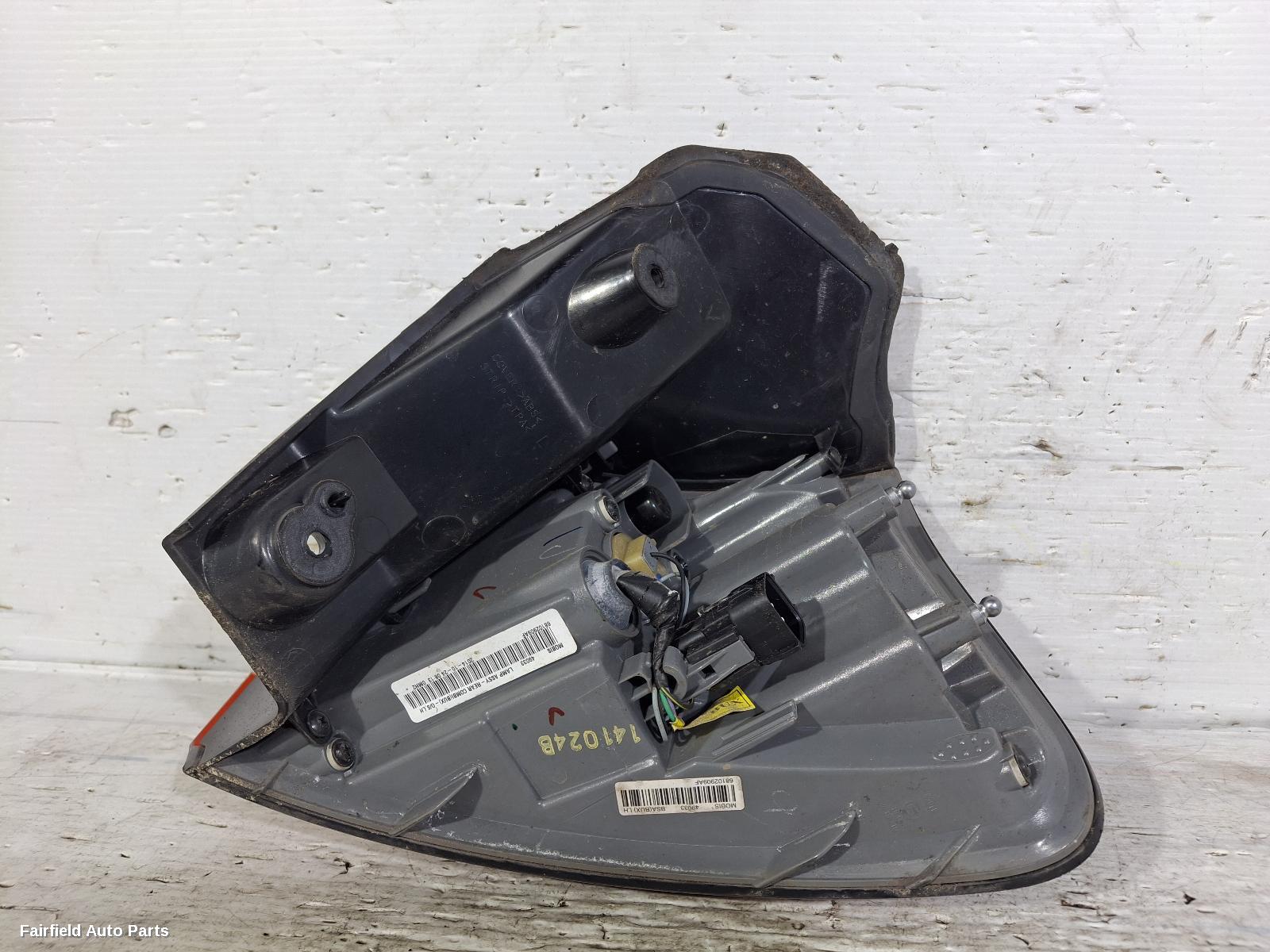 2014-2018 Jeep Cherokee Left Taillight