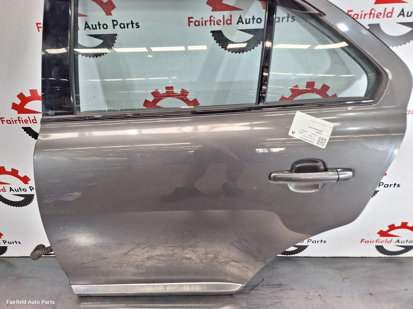 2009-2017 Suzuki Kizashi Left Rear Door Sliding