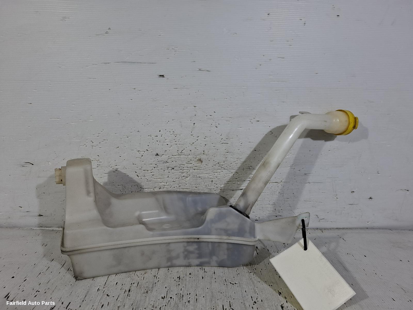 2013-2017 Renault Clio Washer Bottle