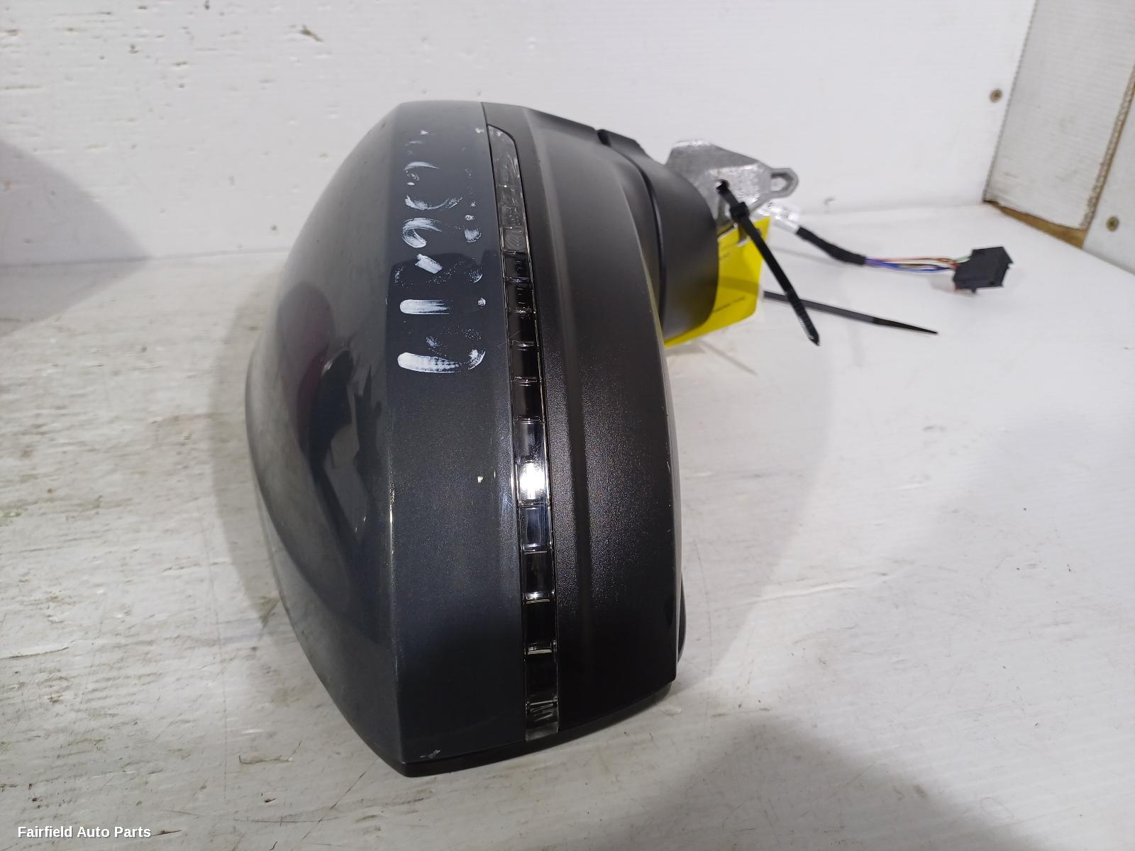 2021-2024 Volkswagen Tiguan Right Door Mirror