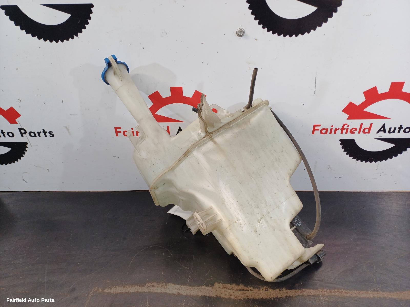 2012-2015 Hyundai I30 Washer Bottle