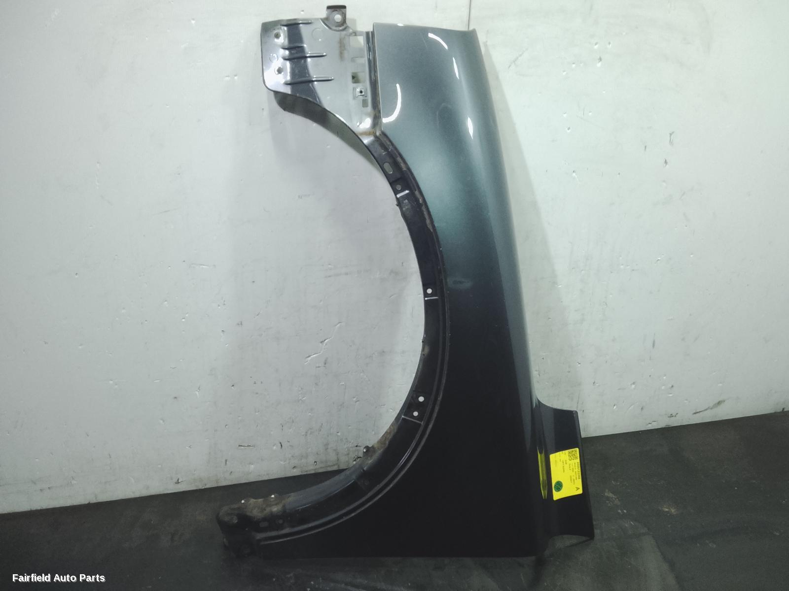2003-2014 Volvo Xc90 Left Guard