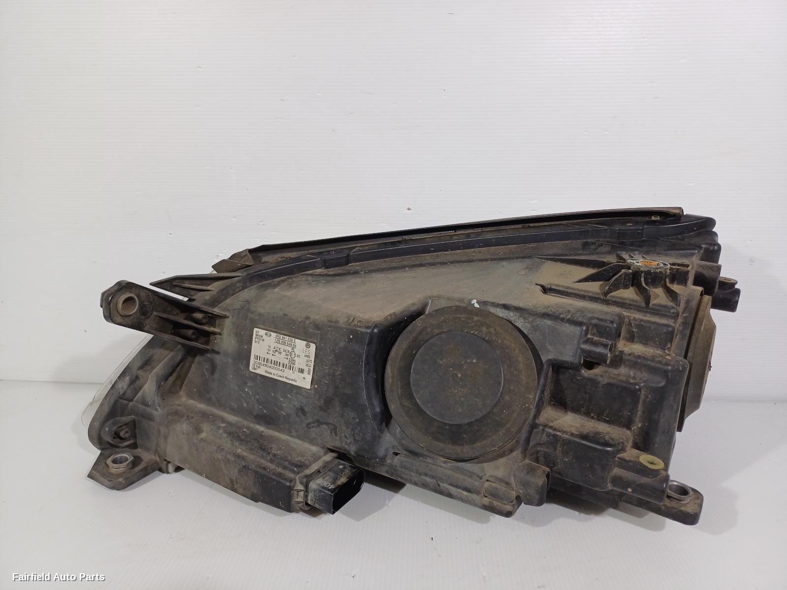 2008-2011 Volkswagen Tiguan Right Headlamp