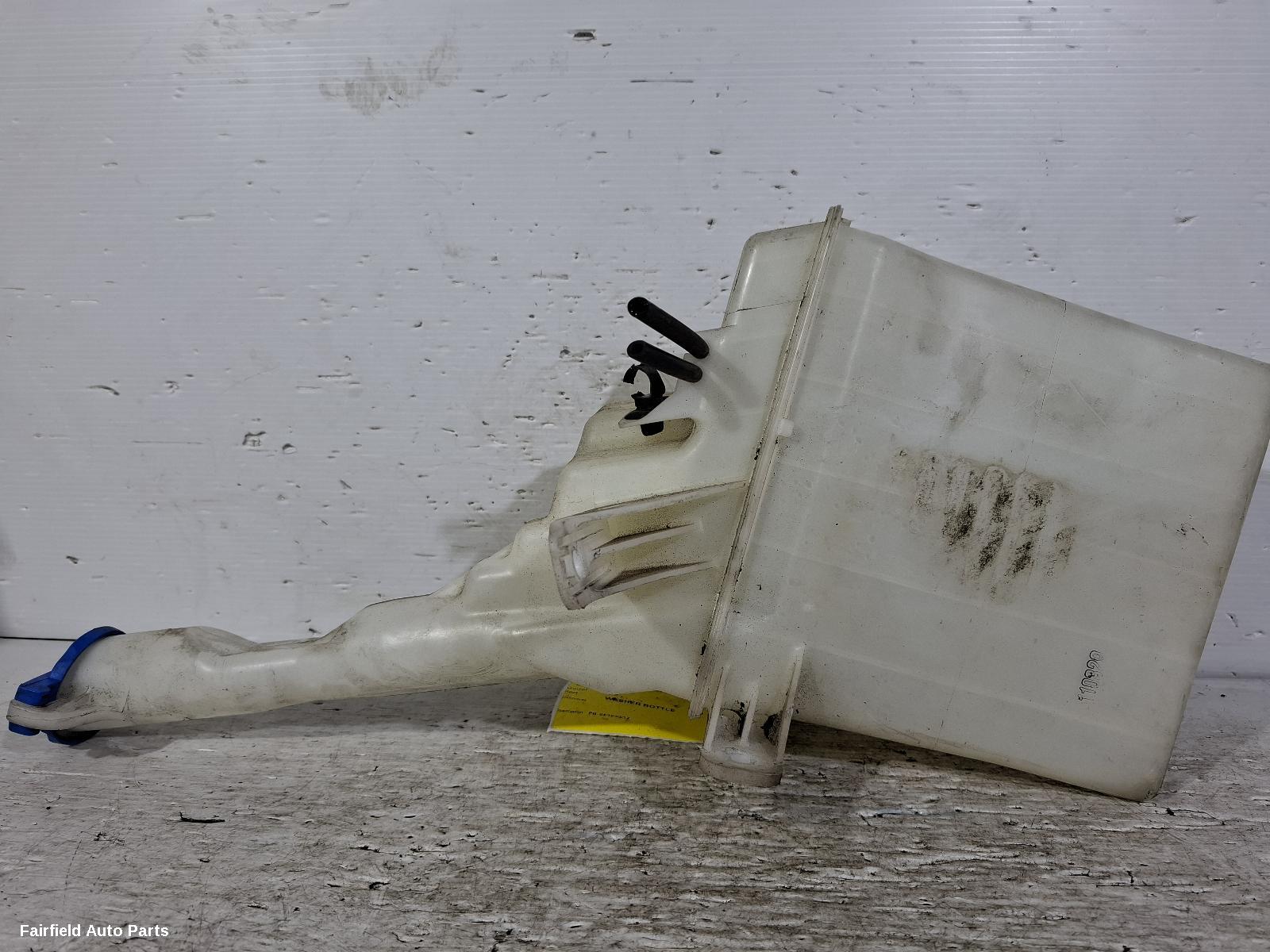 2010-2012 Hyundai I20 Washer Bottle