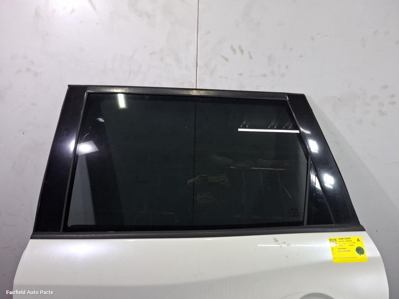 2013-2021 Nissan Pathfinder Left Rear Door Sliding
