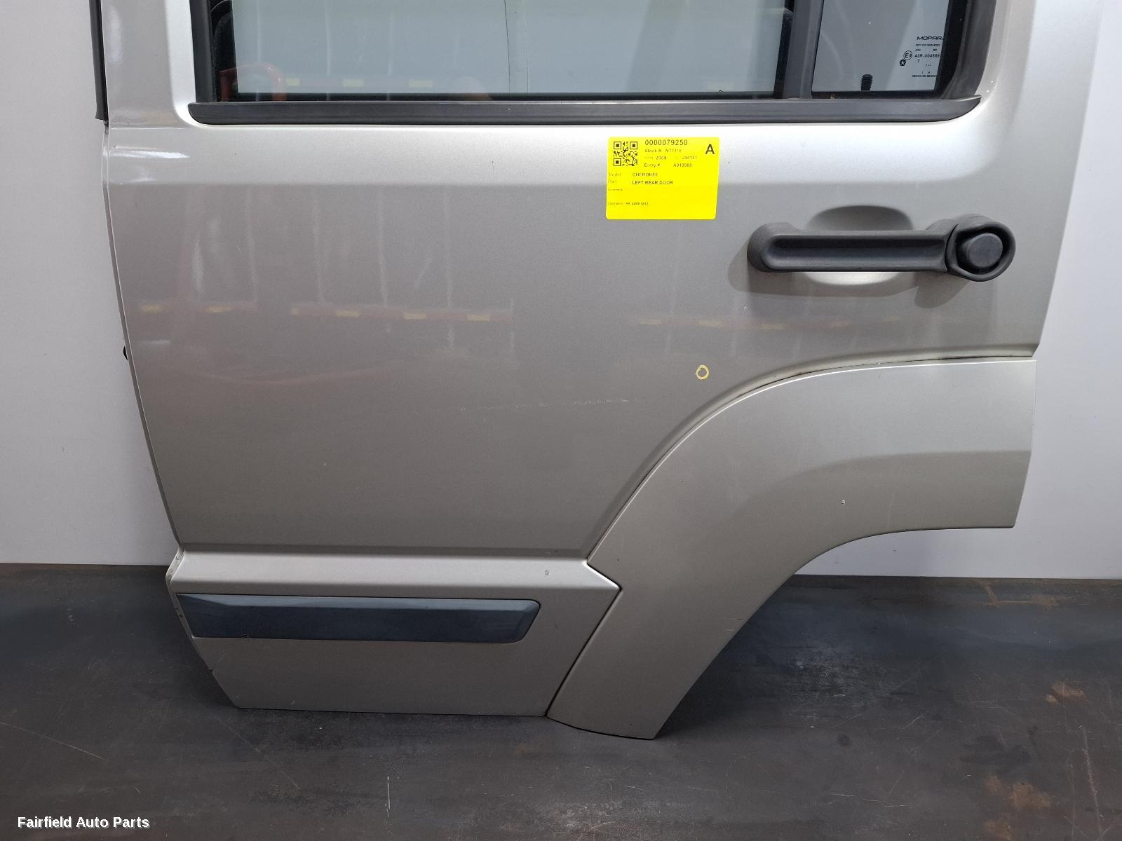 2008-2012 Jeep Cherokee Left Rear Door Sliding