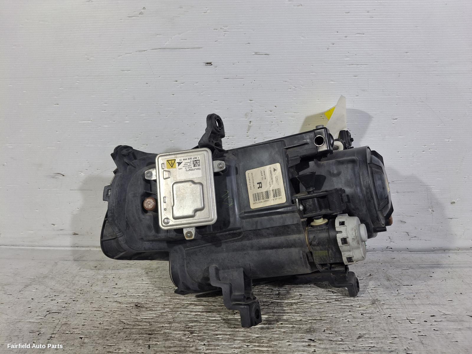 2014-2018 Jeep Cherokee Right Headlamp