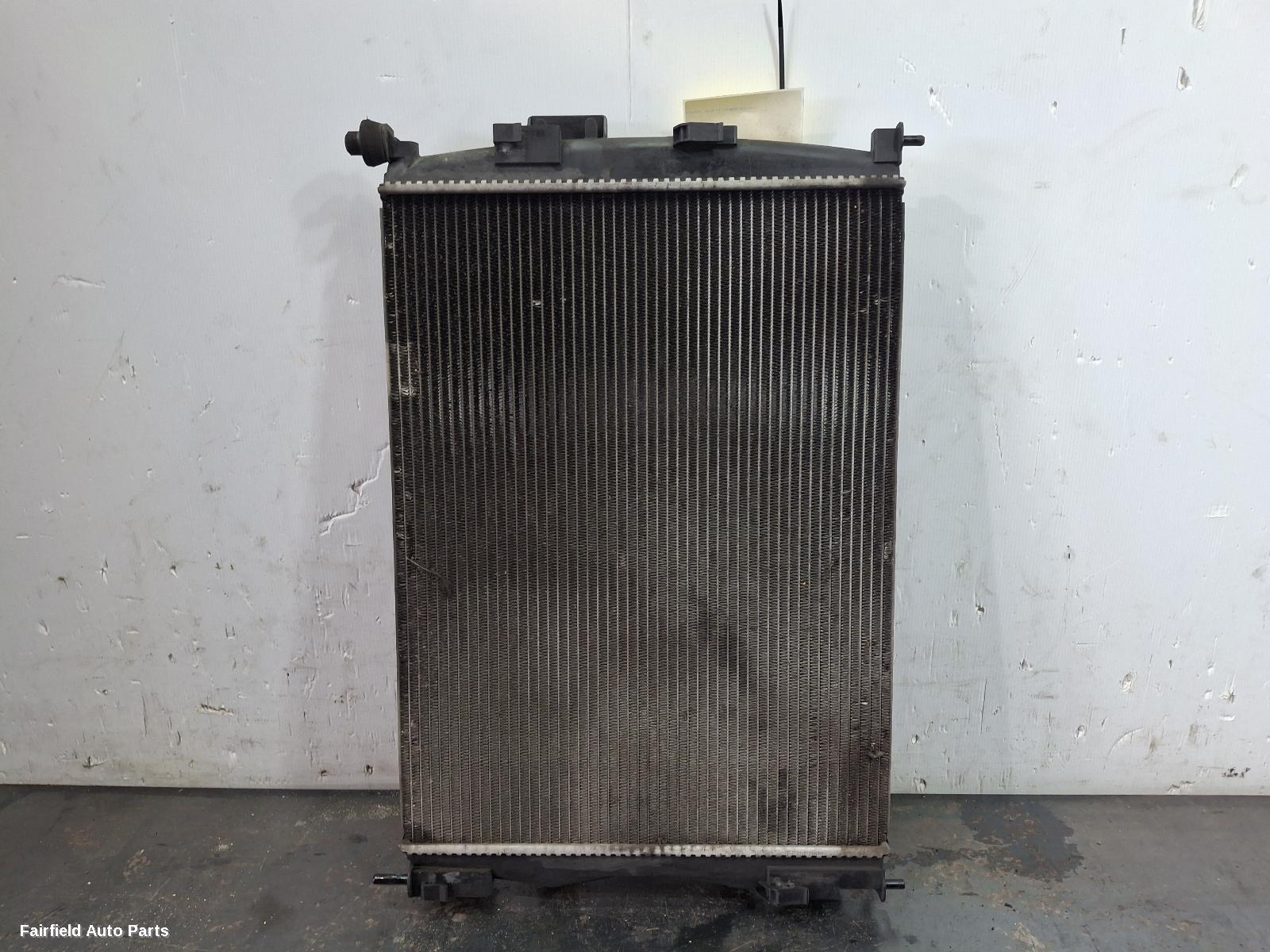 2007-2014 Nissan Dualis Radiator