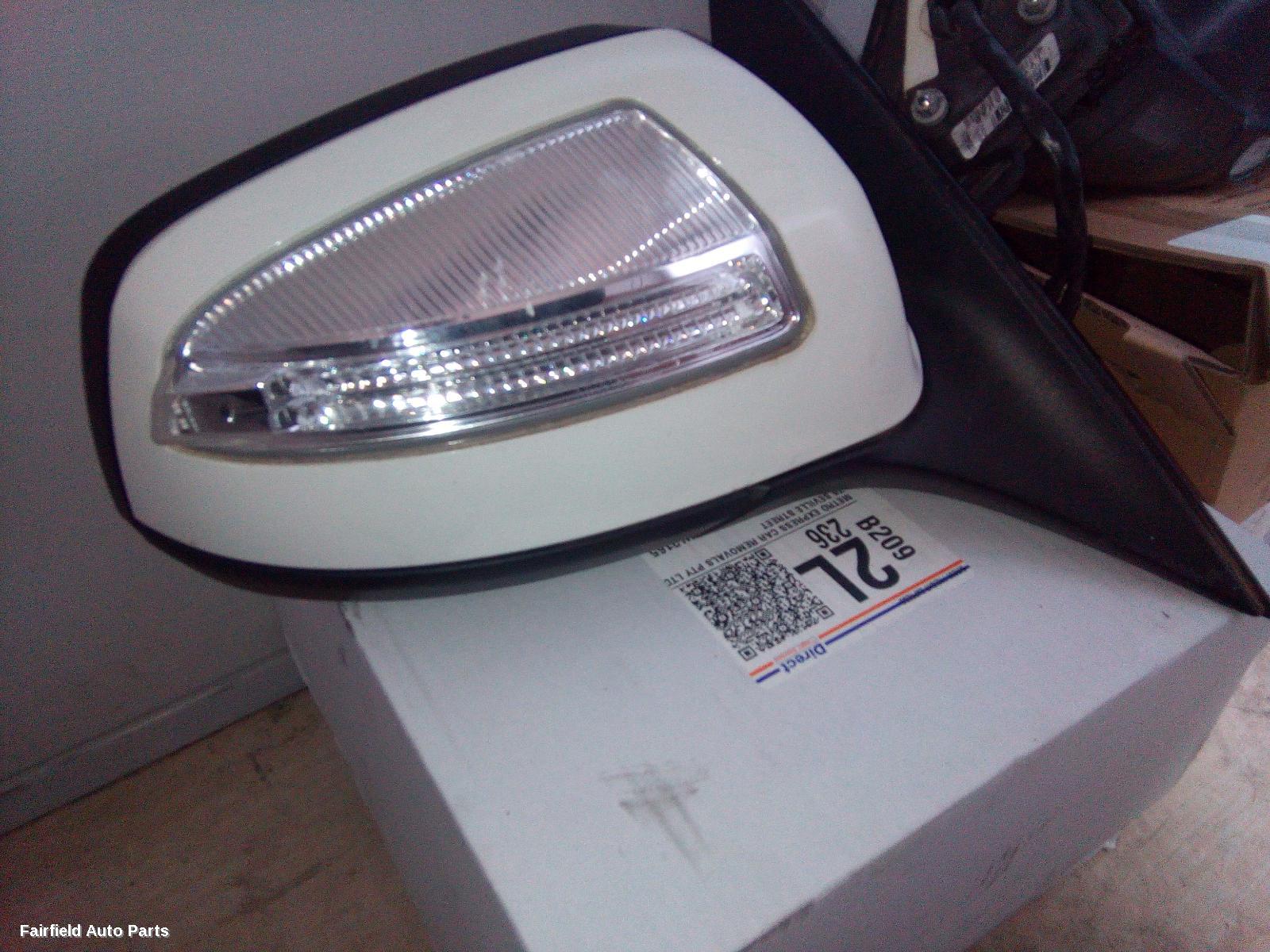 2007-2008 Mercedes C Class Right Door Mirror