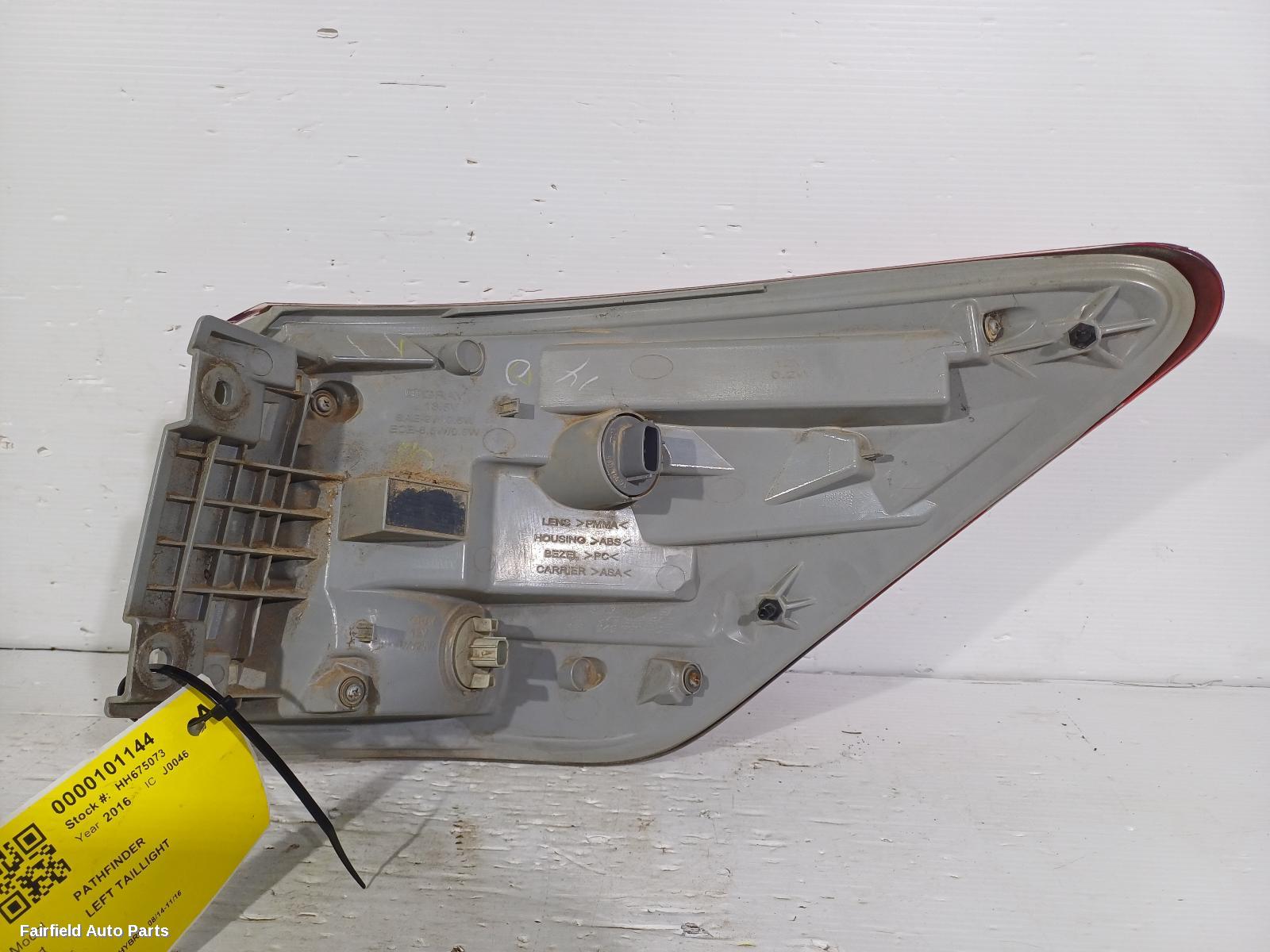 2014-2016 Nissan Pathfinder Left Taillight