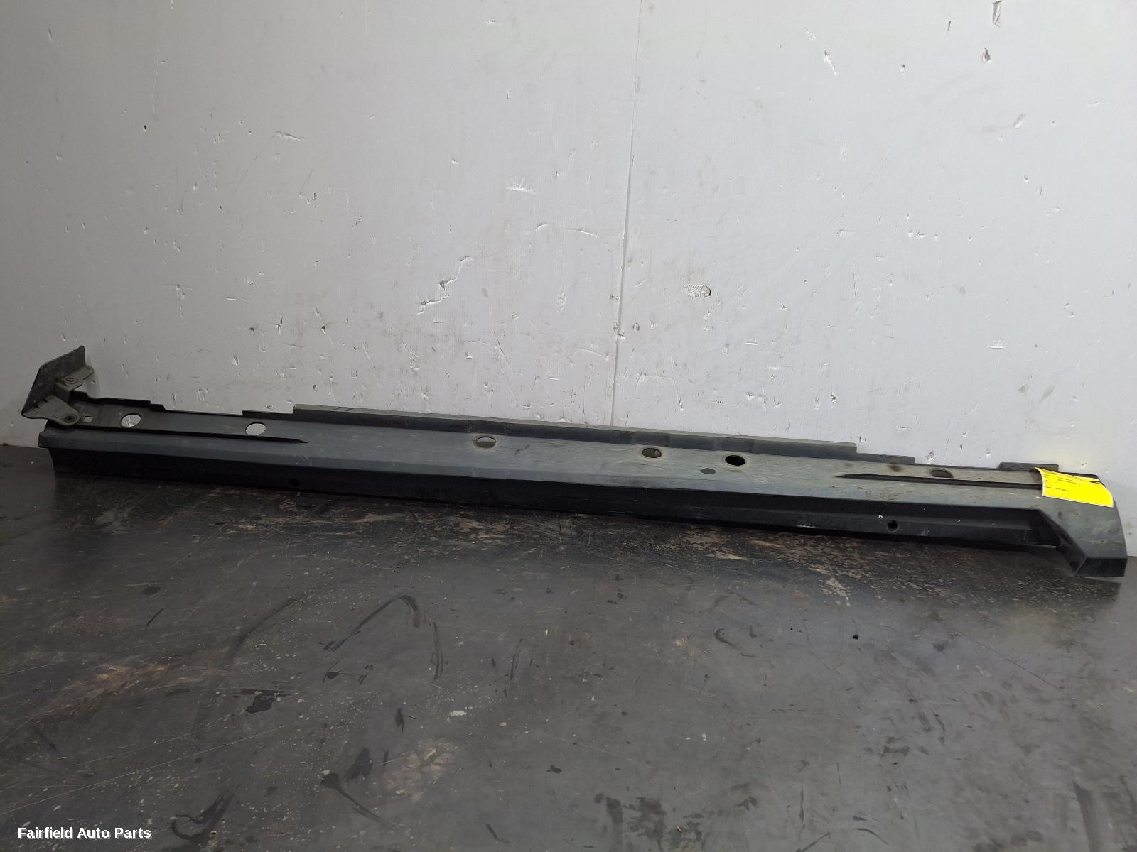 2020-2026 Toyota Yaris Cross Side Step Skirt