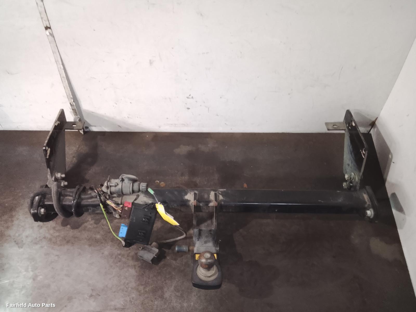 2016-2023 Peugeot 3008 Towbar