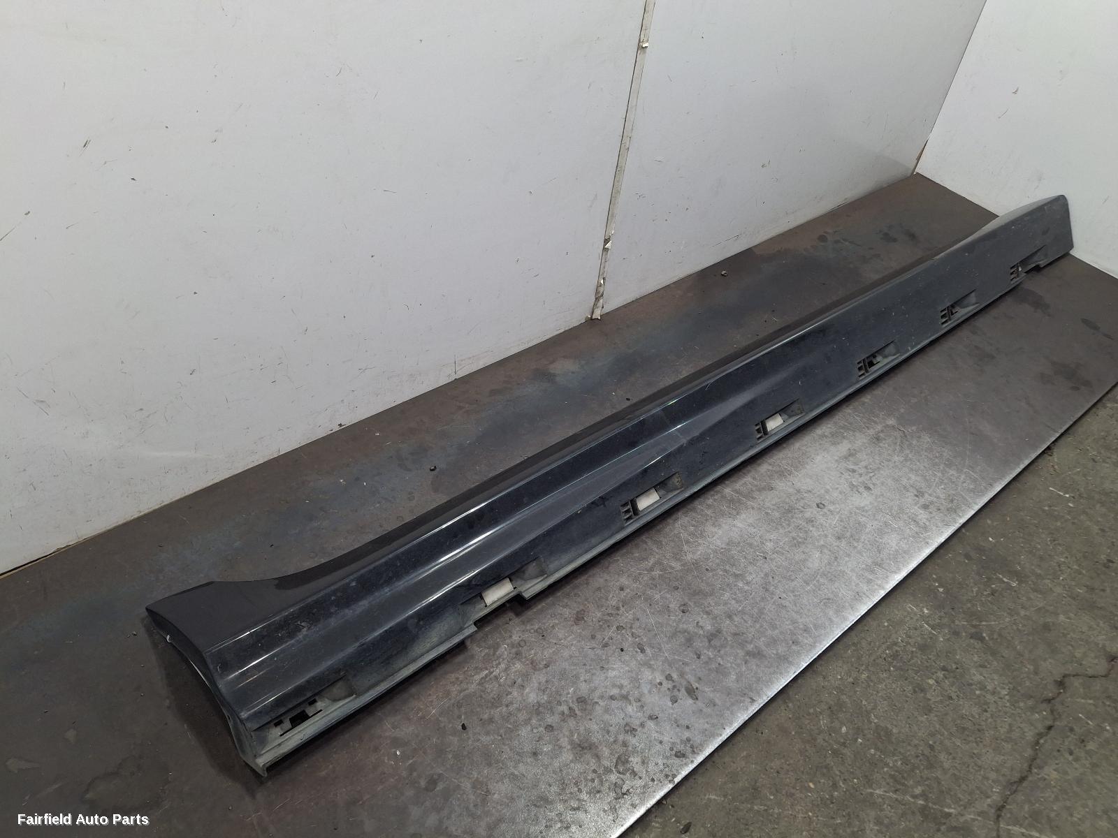 2006-2017 Holden Commodore Side Step Skirt